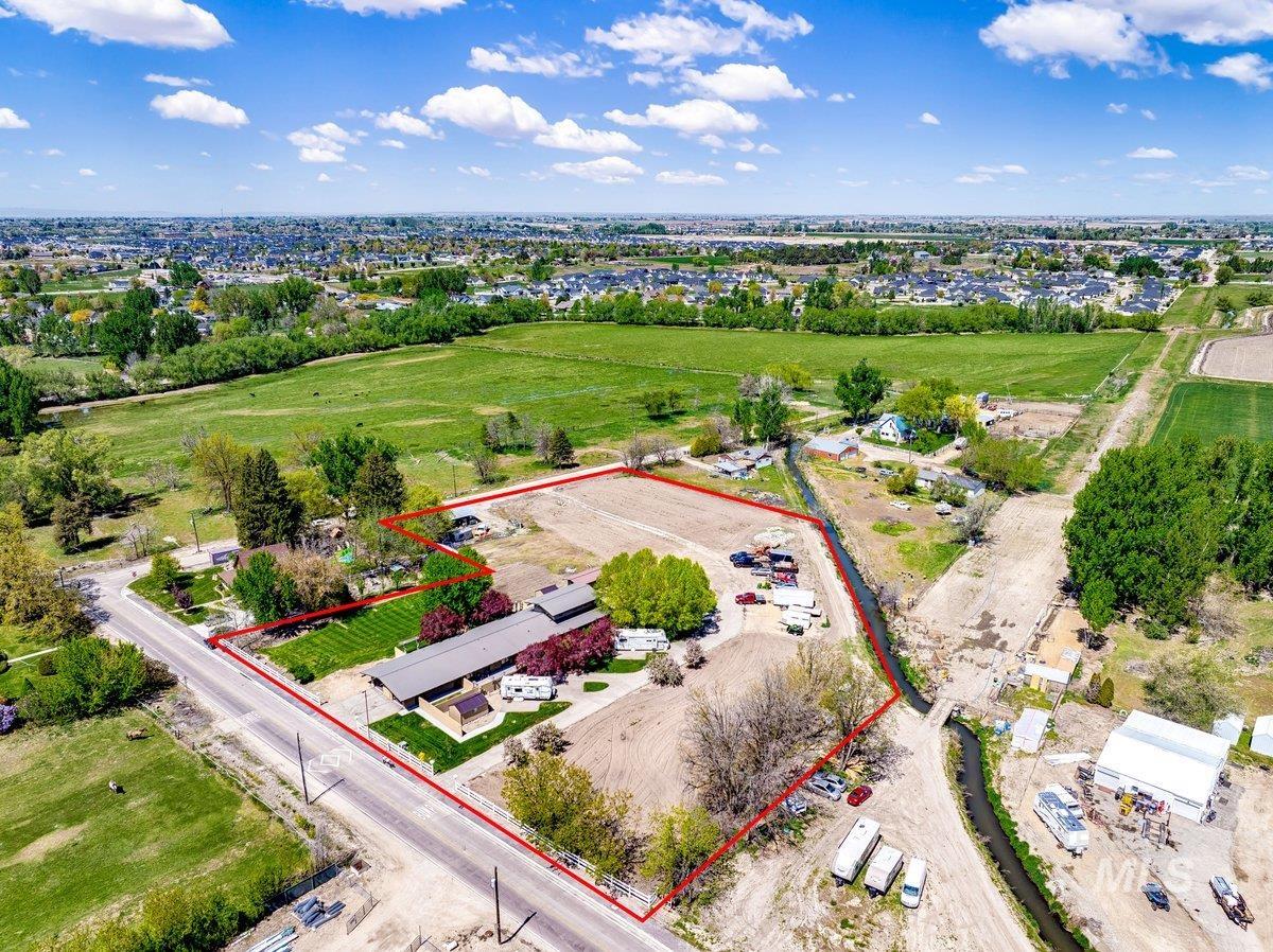 101 / 103 Minot Street, Middleton, Idaho 83644, 2 Bedrooms, 1 Bathroom, Residential Income For Sale, Price $1,164,000, 98944905