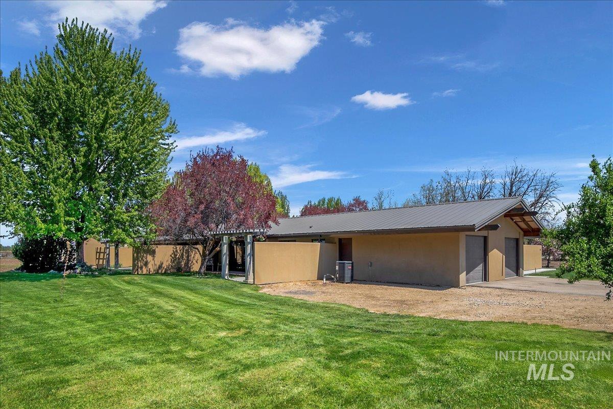 101 / 103 Minot Street, Middleton, Idaho 83644, 2 Bedrooms, 1 Bathroom, Residential Income For Sale, Price $1,164,000, 98944905