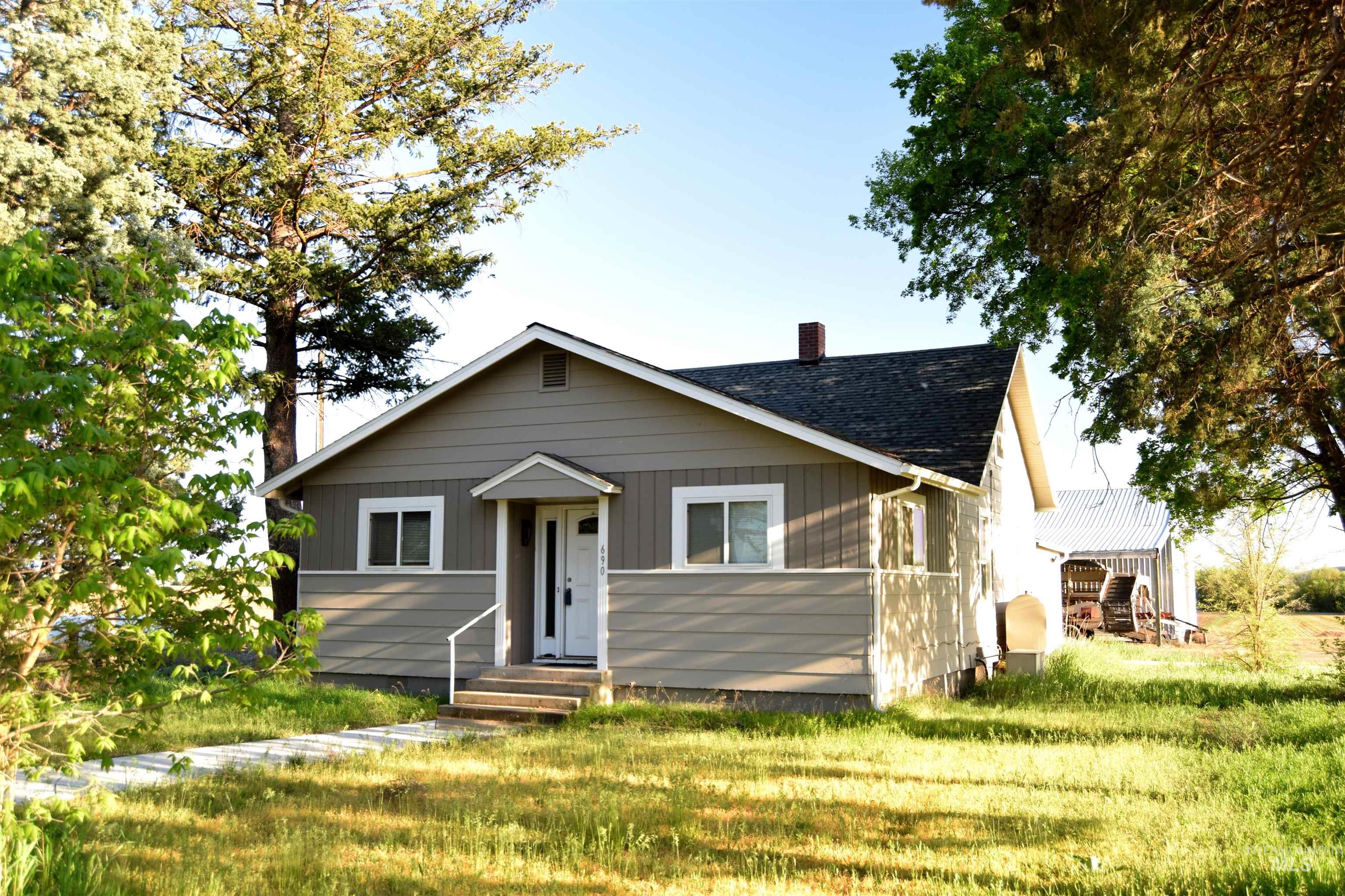 690 Hale Road, Weiser, Idaho 83672, 4 Bedrooms, 1 Bathroom, Residential For Sale, Price $399,500, 98944991