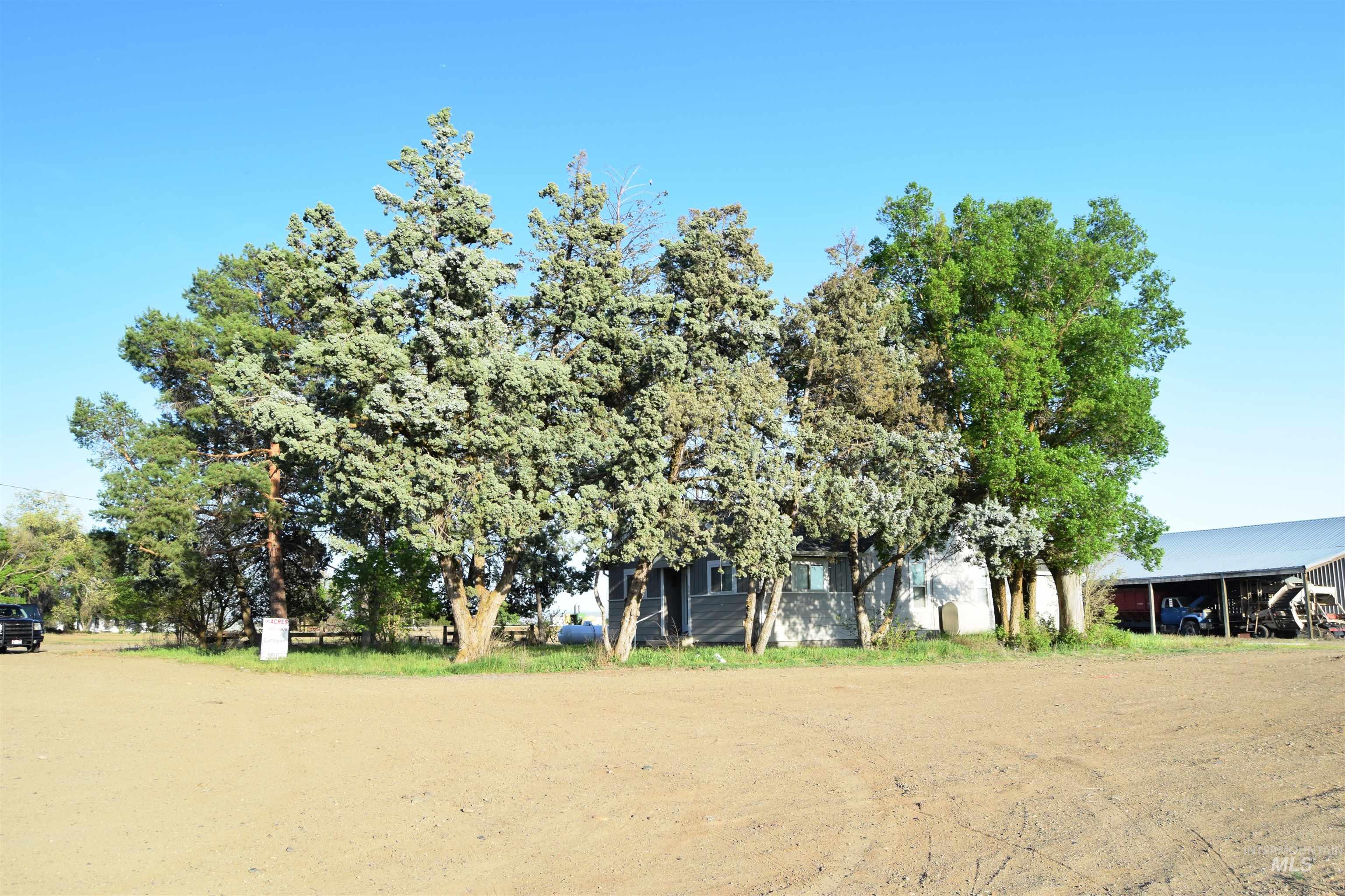 690 Hale Road, Weiser, Idaho 83672, 4 Bedrooms, 1 Bathroom, Residential For Sale, Price $399,500, 98944991