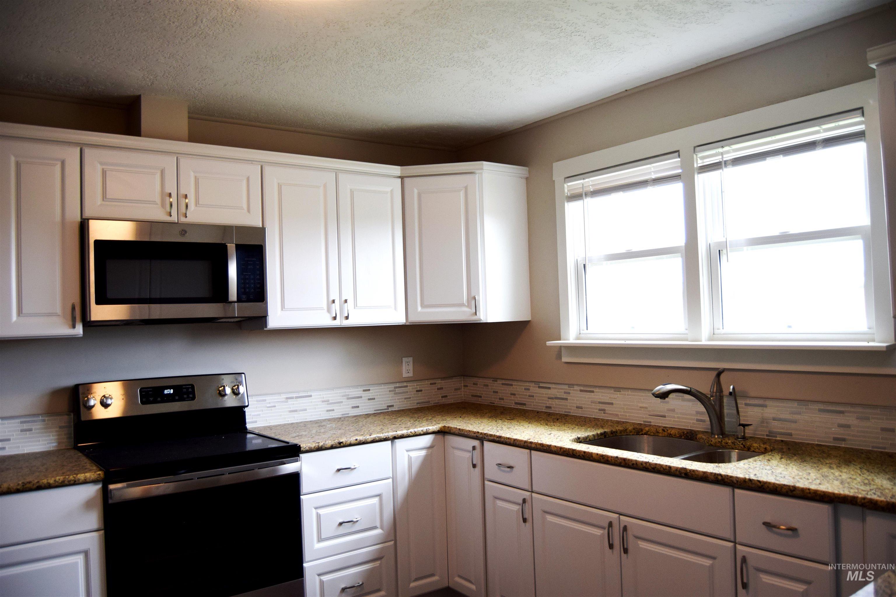 690 Hale Road, Weiser, Idaho 83672, 4 Bedrooms, 1 Bathroom, Residential For Sale, Price $399,500, 98944991