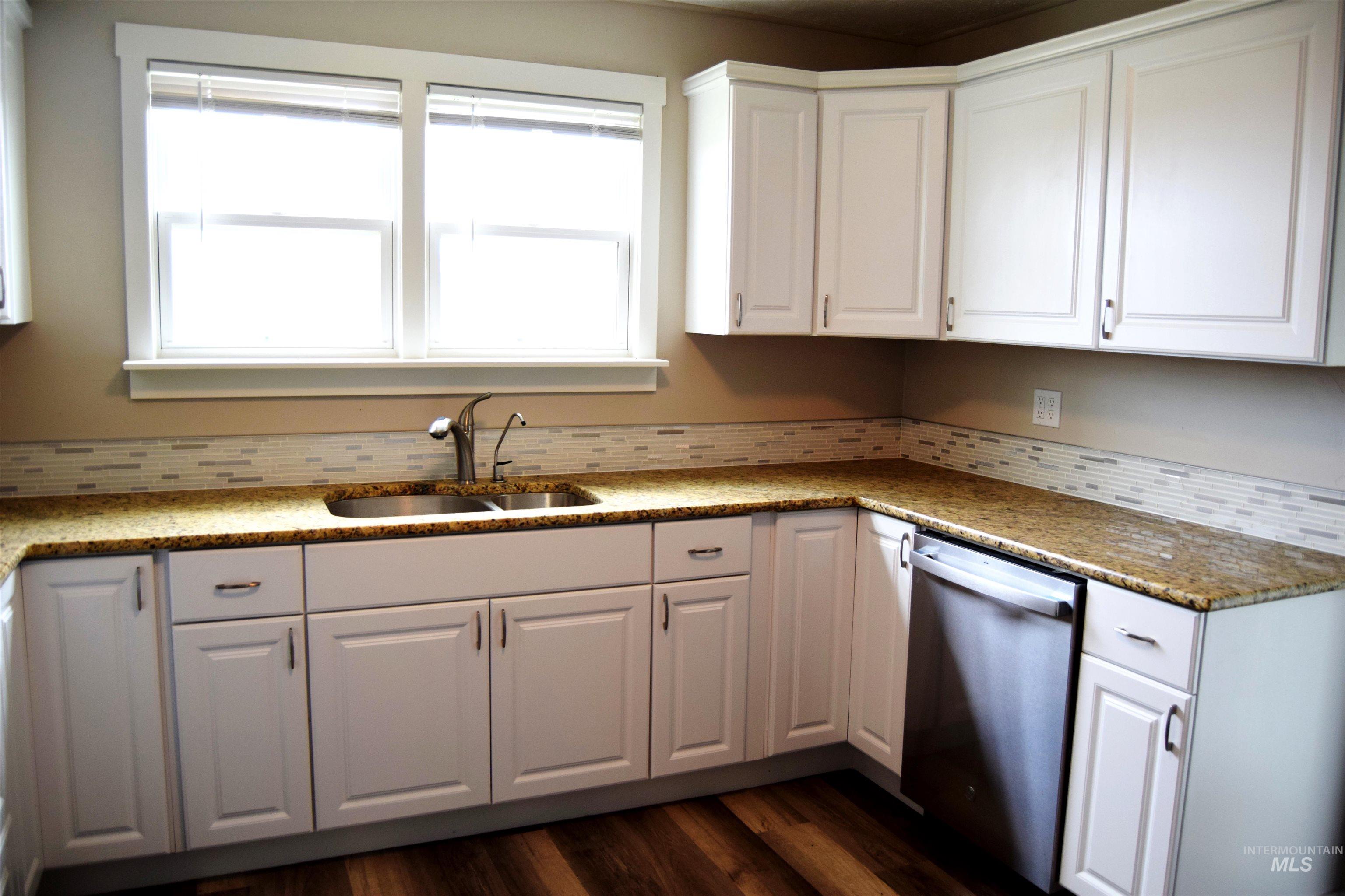 690 Hale Road, Weiser, Idaho 83672, 4 Bedrooms, 1 Bathroom, Residential For Sale, Price $399,500, 98944991