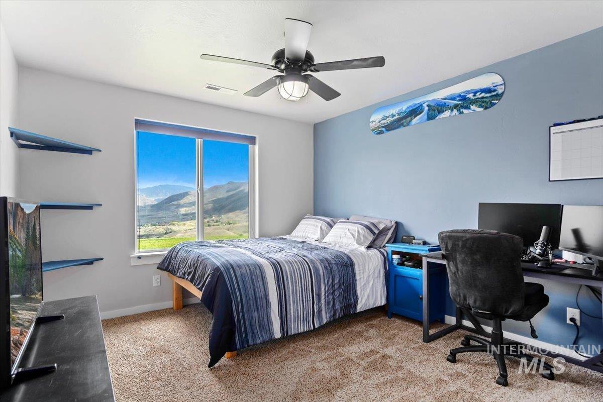 34 Deirdre Dr, Horseshoe Bend, Idaho 83629, 4 Bedrooms, 2.5 Bathrooms, Residential For Sale, Price $1,395,000, 98945012