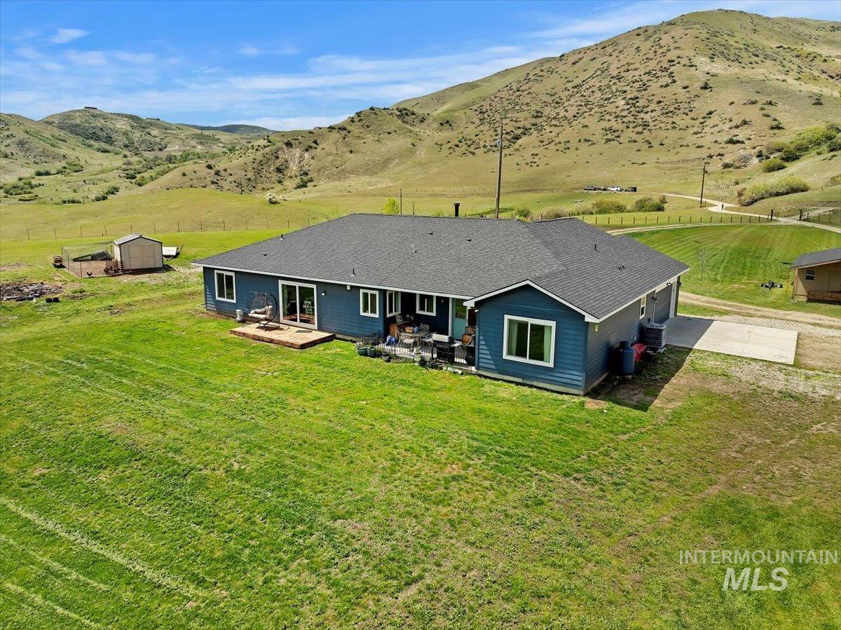 34 Deirdre Dr, Horseshoe Bend, Idaho 83629, 4 Bedrooms, 2.5 Bathrooms, Residential For Sale, Price $1,395,000, 98945012