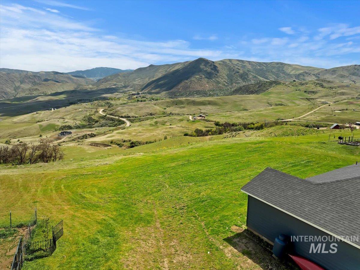 34 Deirdre Dr, Horseshoe Bend, Idaho 83629, 4 Bedrooms, 2.5 Bathrooms, Residential For Sale, Price $1,395,000, 98945012