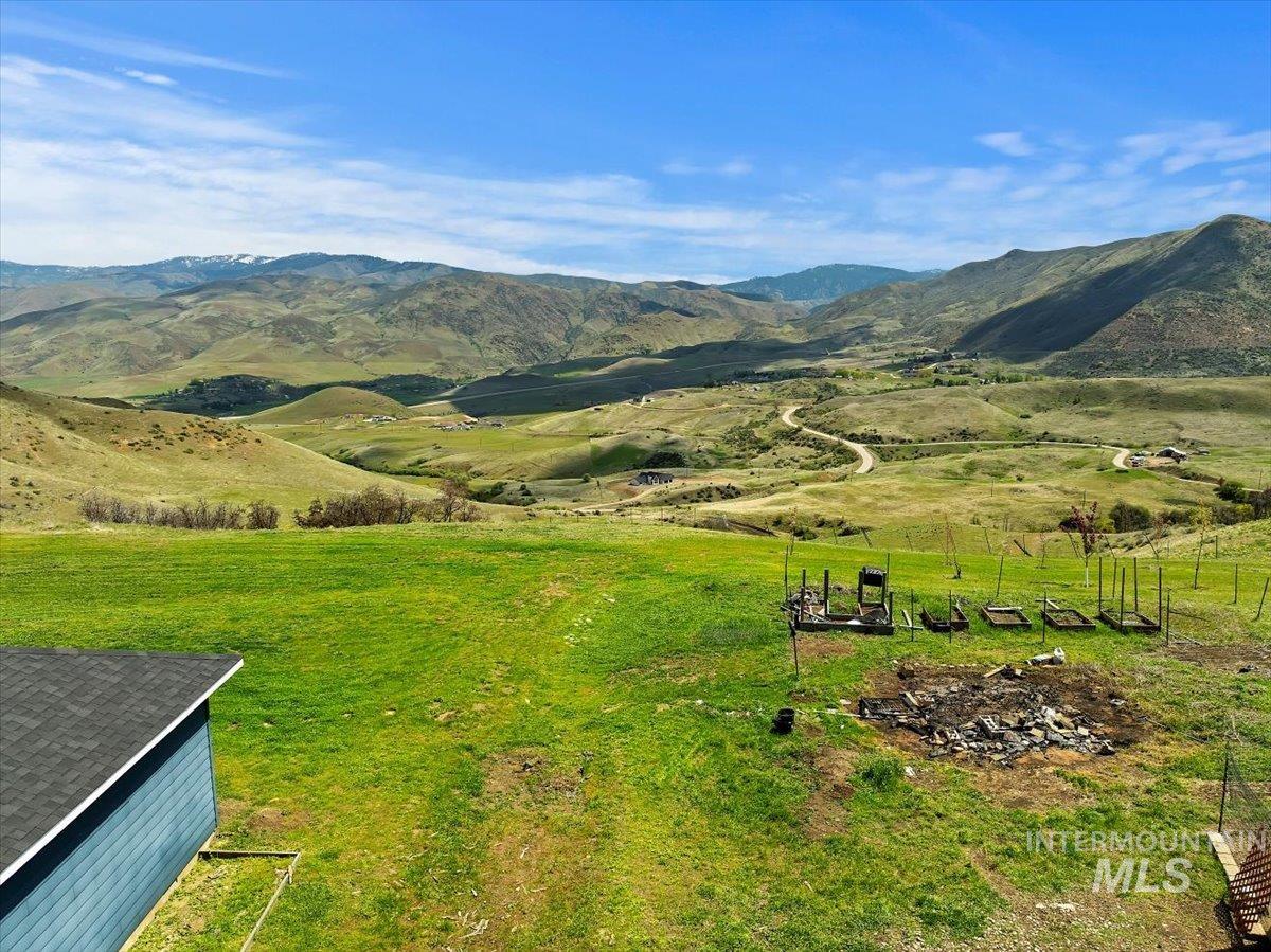 34 Deirdre Dr, Horseshoe Bend, Idaho 83629, 4 Bedrooms, 2.5 Bathrooms, Residential For Sale, Price $1,395,000, 98945012
