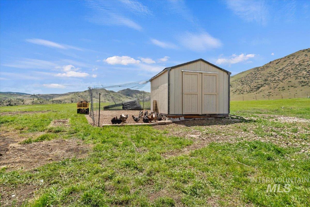 34 Deirdre Dr, Horseshoe Bend, Idaho 83629, 4 Bedrooms, 2.5 Bathrooms, Residential For Sale, Price $1,395,000, 98945012