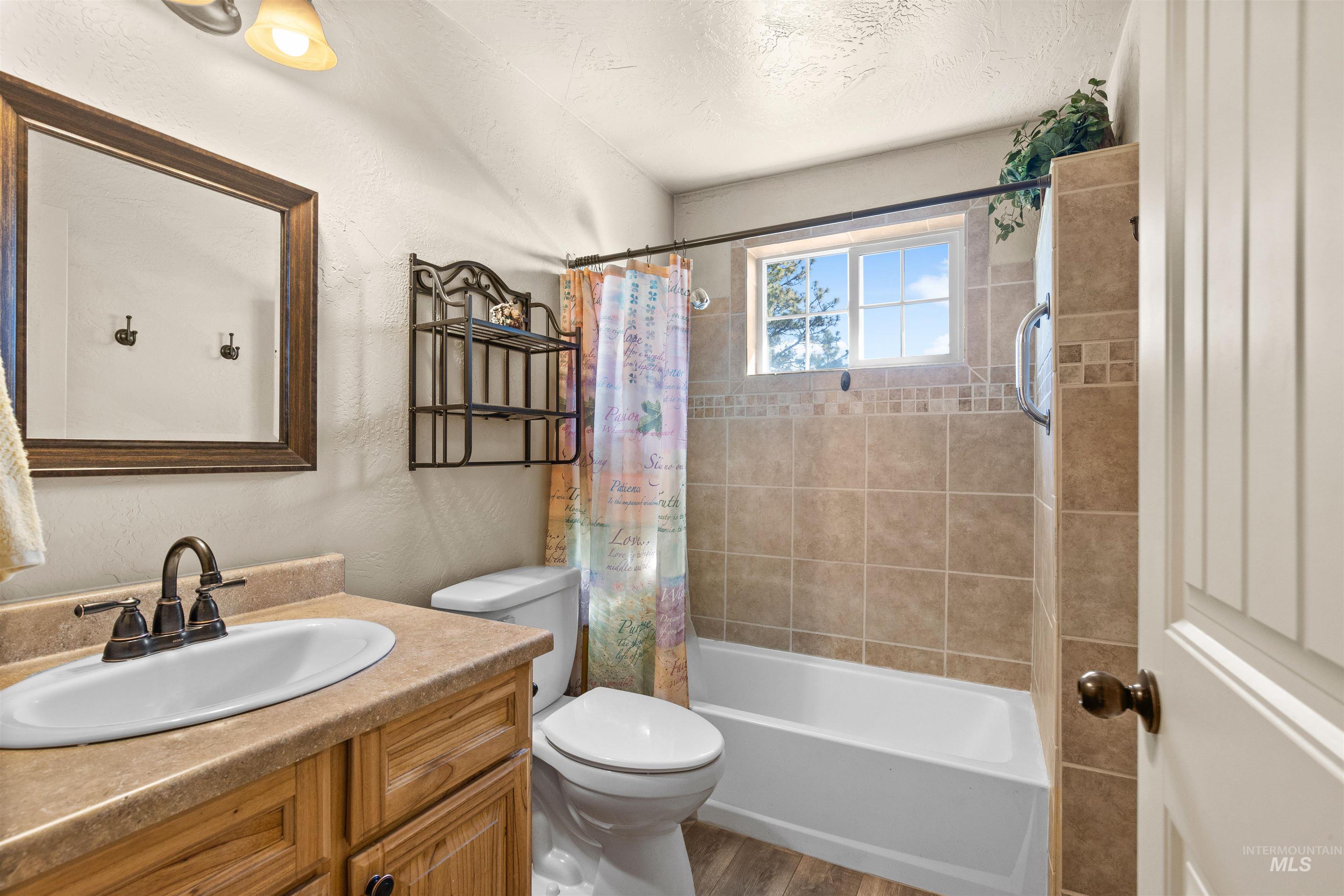 37405 Southwick Rd, Kendrick, Idaho 83537, 3 Bedrooms, 2 Bathrooms, Residential For Sale, Price $544,000, 98945018