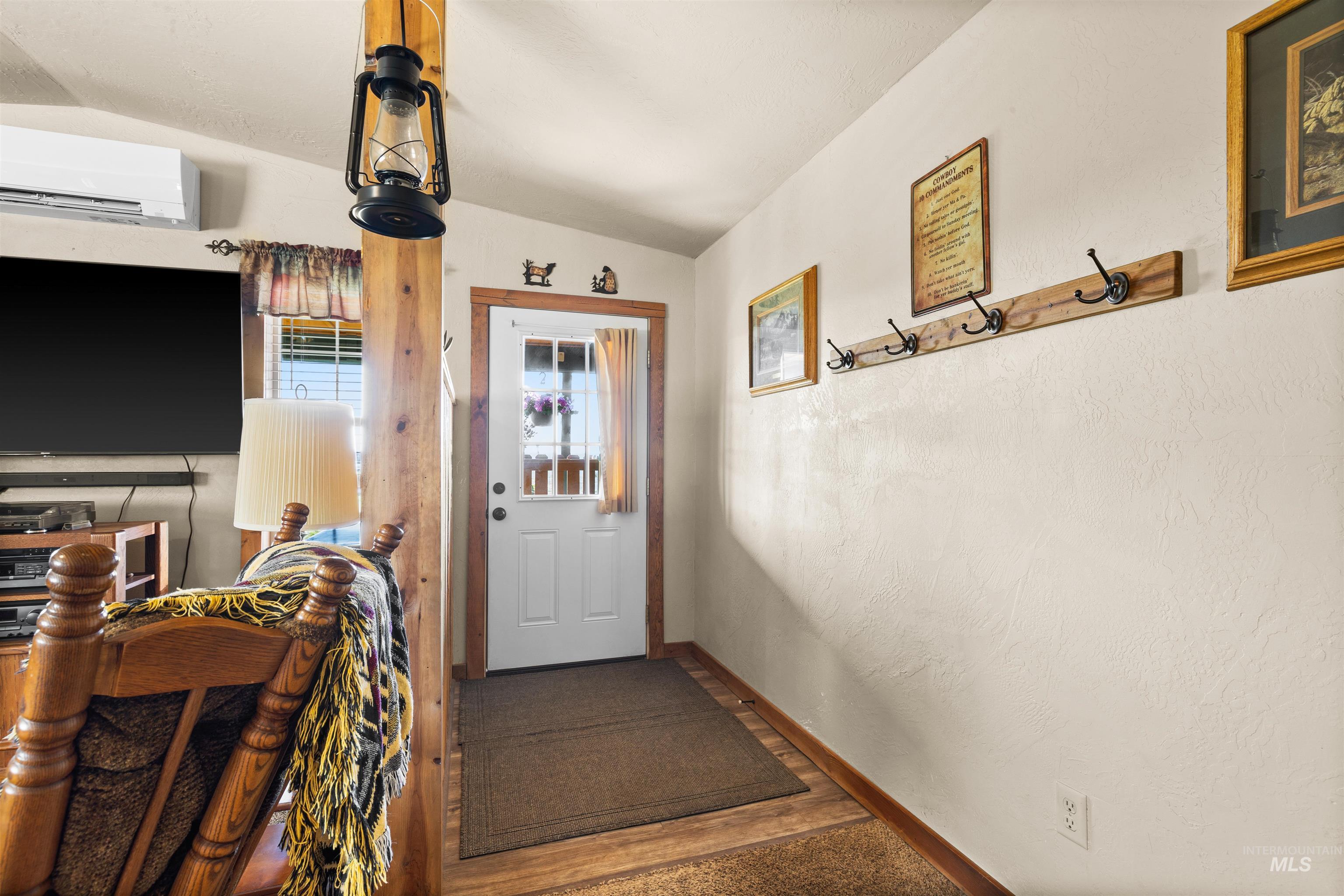 37405 Southwick Rd, Kendrick, Idaho 83537, 3 Bedrooms, 2 Bathrooms, Residential For Sale, Price $544,000, 98945018