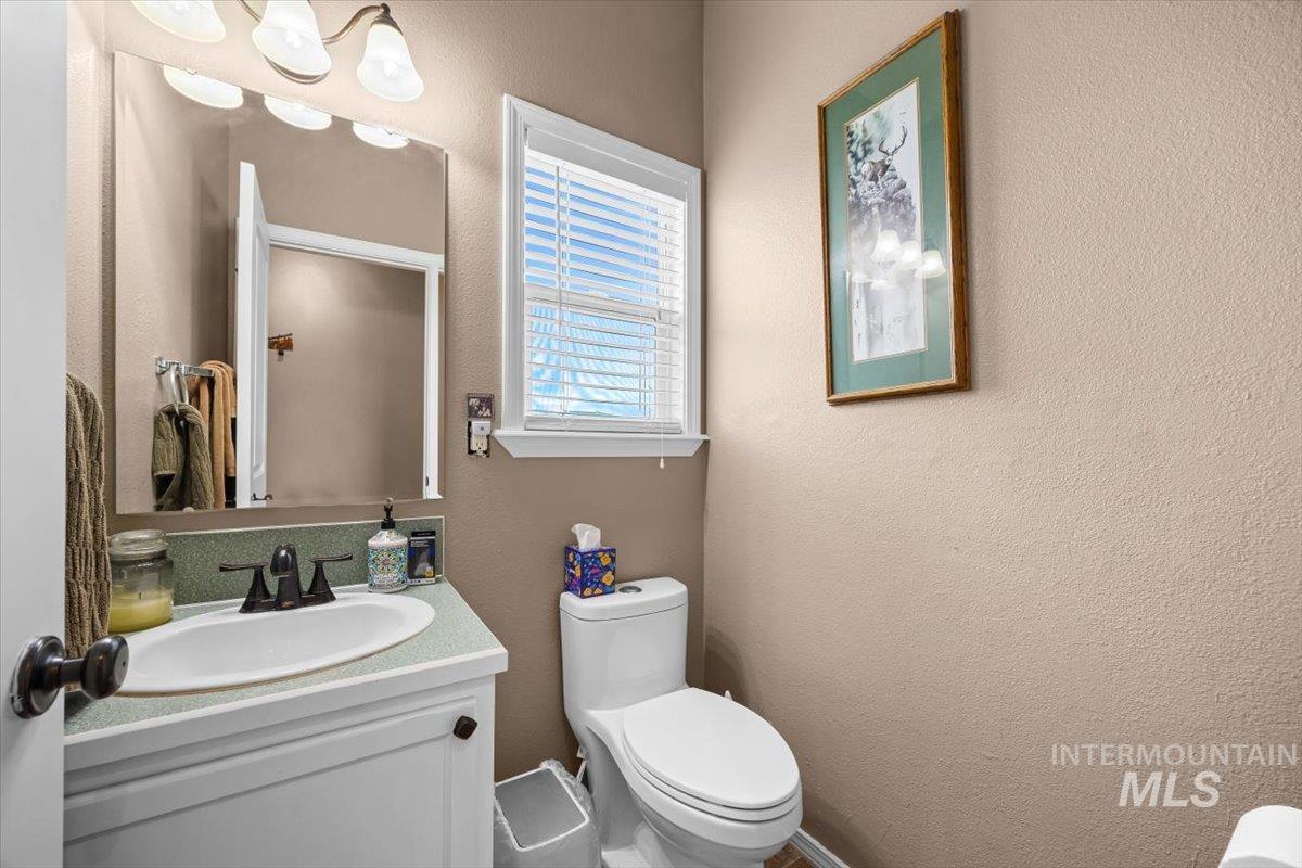 3856 Wood Way, New Plymouth, Idaho 83655, 4 Bedrooms, 2.5 Bathrooms, Residential For Sale, Price $599,000, 98945057