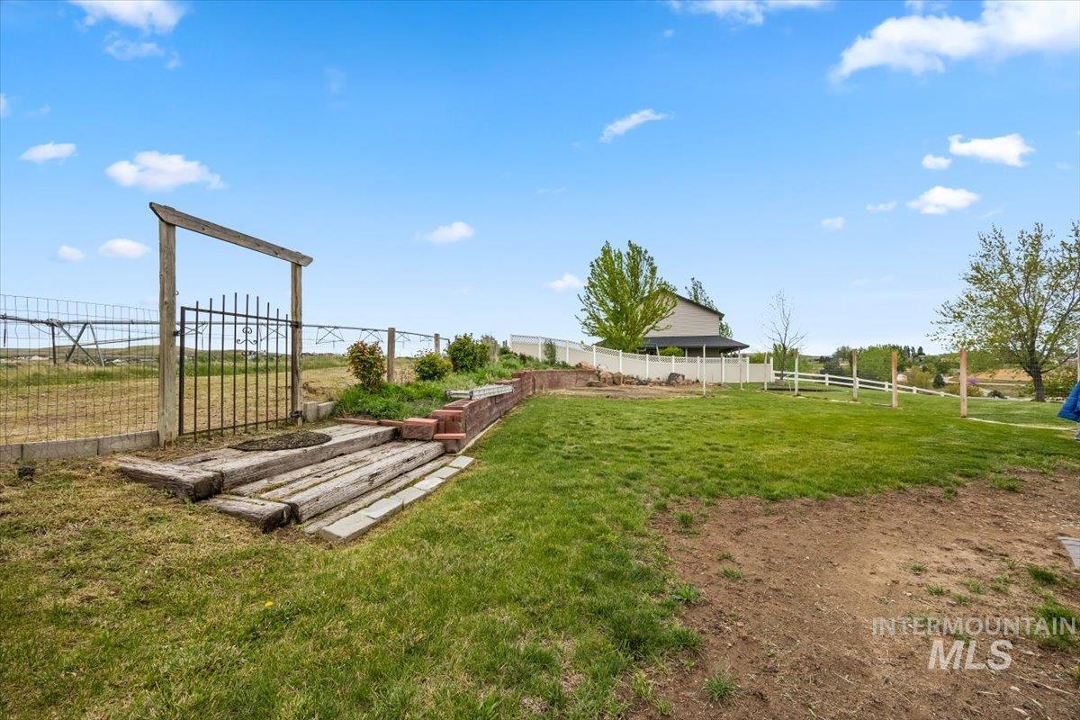 3856 Wood Way, New Plymouth, Idaho 83655, 4 Bedrooms, 2.5 Bathrooms, Residential For Sale, Price $599,000, 98945057
