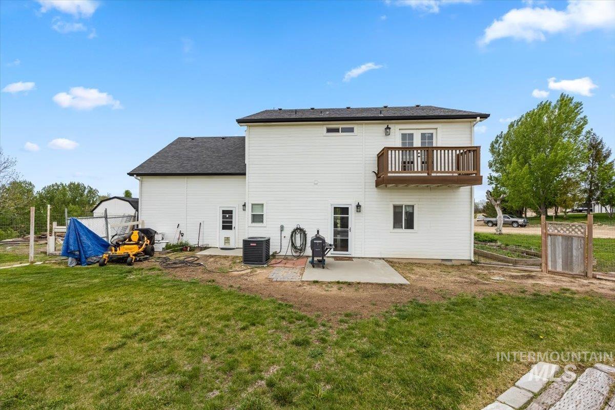 3856 Wood Way, New Plymouth, Idaho 83655, 4 Bedrooms, 2.5 Bathrooms, Residential For Sale, Price $599,000, 98945057