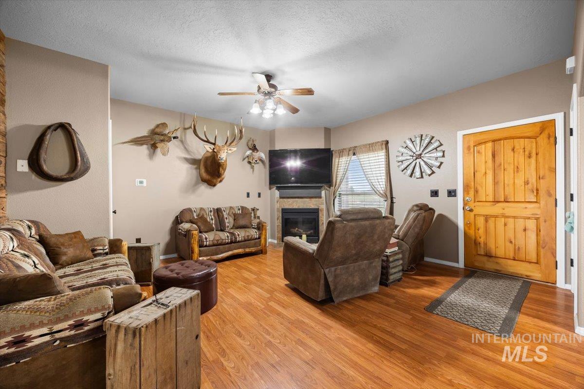 3856 Wood Way, New Plymouth, Idaho 83655, 4 Bedrooms, 2.5 Bathrooms, Residential For Sale, Price $599,000, 98945057