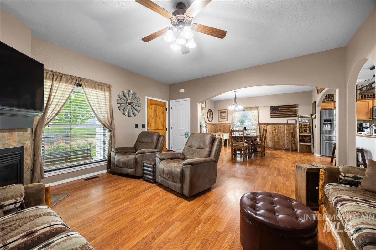 3856 Wood Way, New Plymouth, Idaho 83655, 4 Bedrooms, 2.5 Bathrooms, Residential For Sale, Price $599,000, 98945057