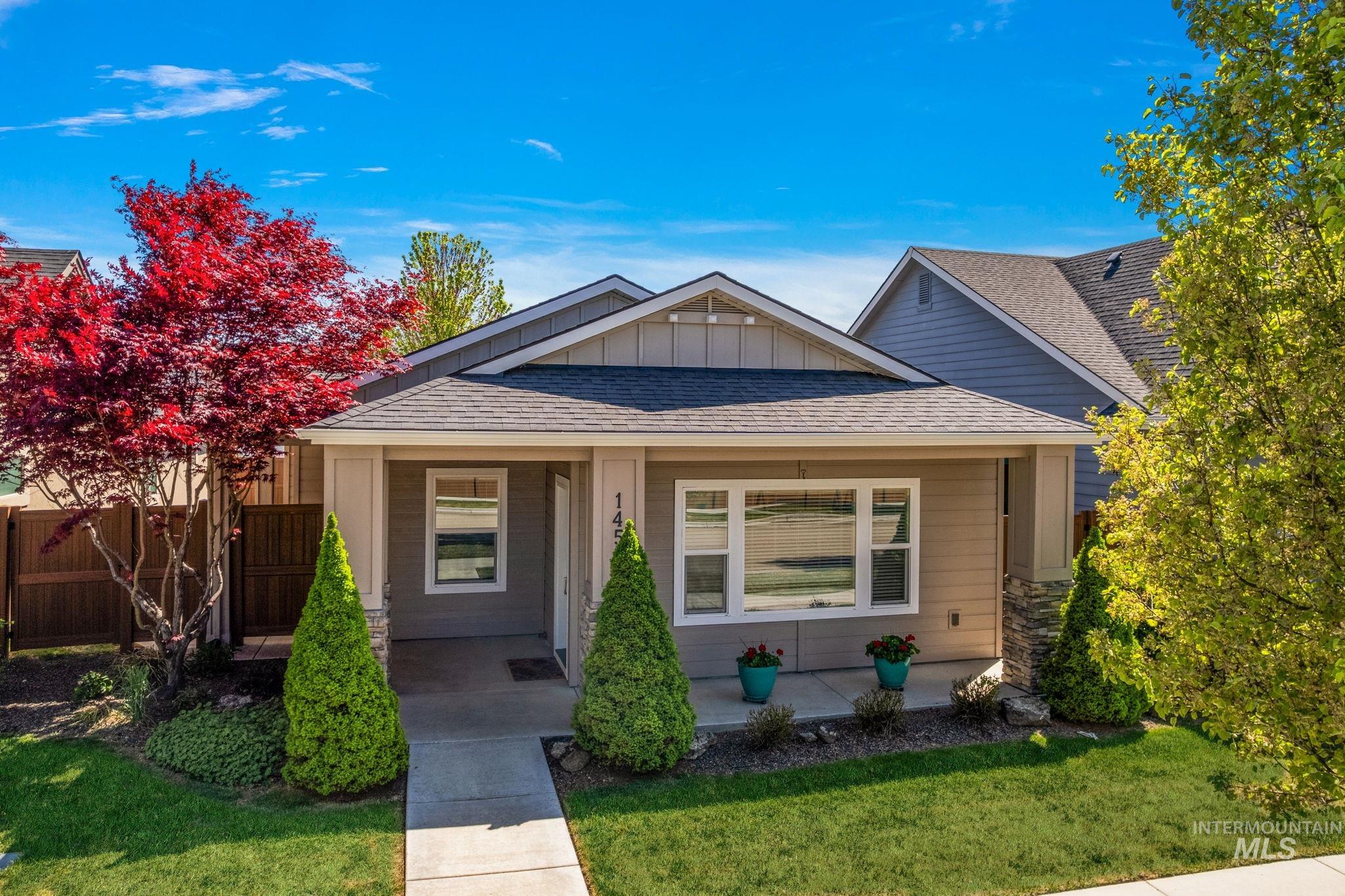 1457 Summerheights, Meridian, Idaho 83646, 2 Bedrooms, 2 Bathrooms, Residential For Sale, Price $459,900, 98945073
