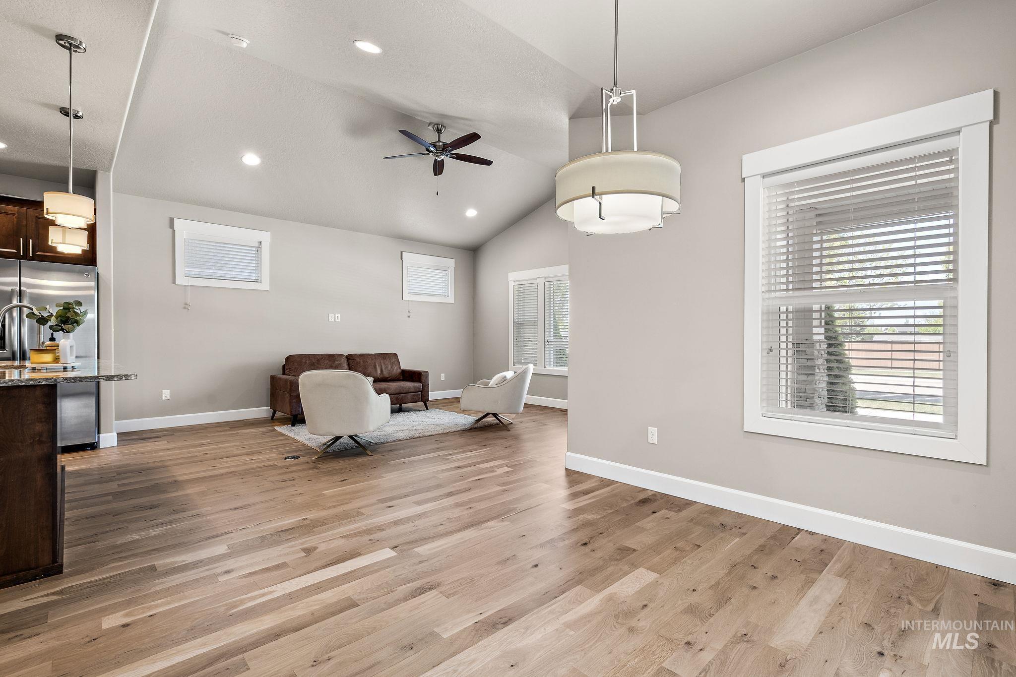 1457 Summerheights, Meridian, Idaho 83646, 2 Bedrooms, 2 Bathrooms, Residential For Sale, Price $459,900, 98945073