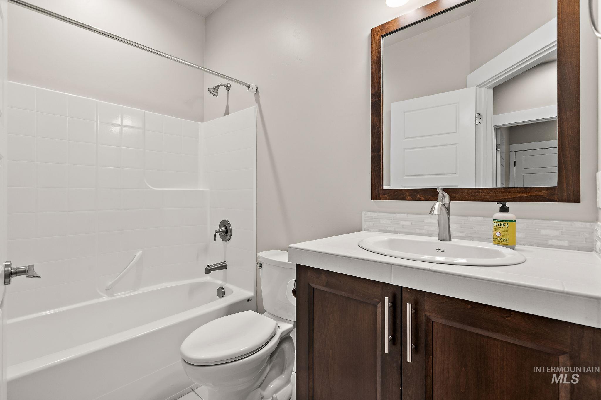 1457 Summerheights, Meridian, Idaho 83646, 2 Bedrooms, 2 Bathrooms, Residential For Sale, Price $459,900, 98945073