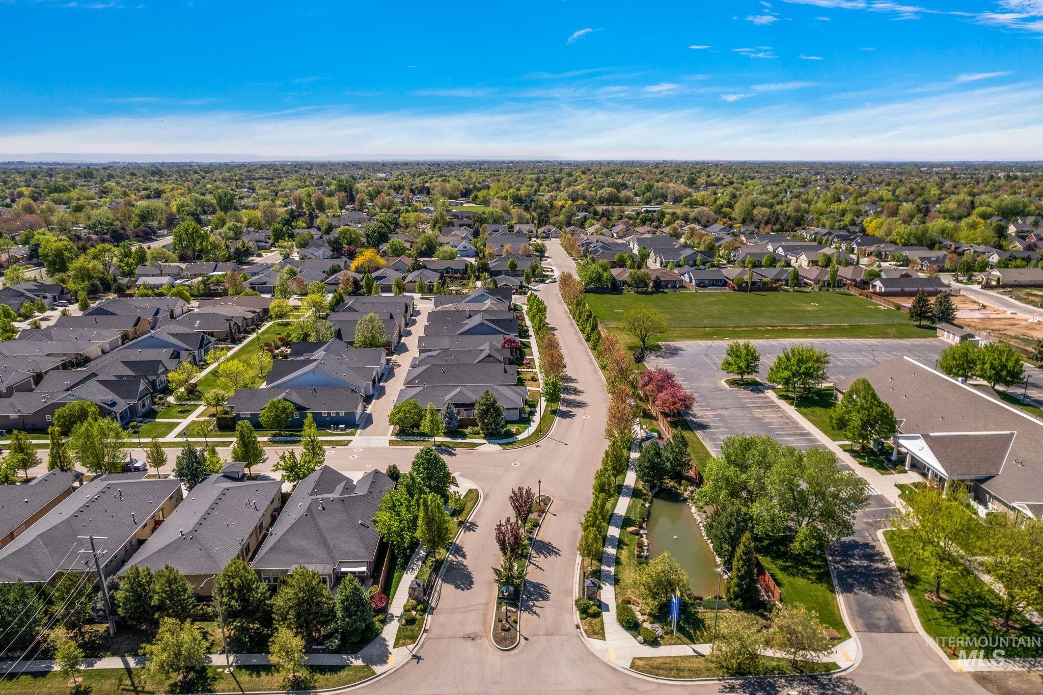 1457 Summerheights, Meridian, Idaho 83646, 2 Bedrooms, 2 Bathrooms, Residential For Sale, Price $459,900, 98945073
