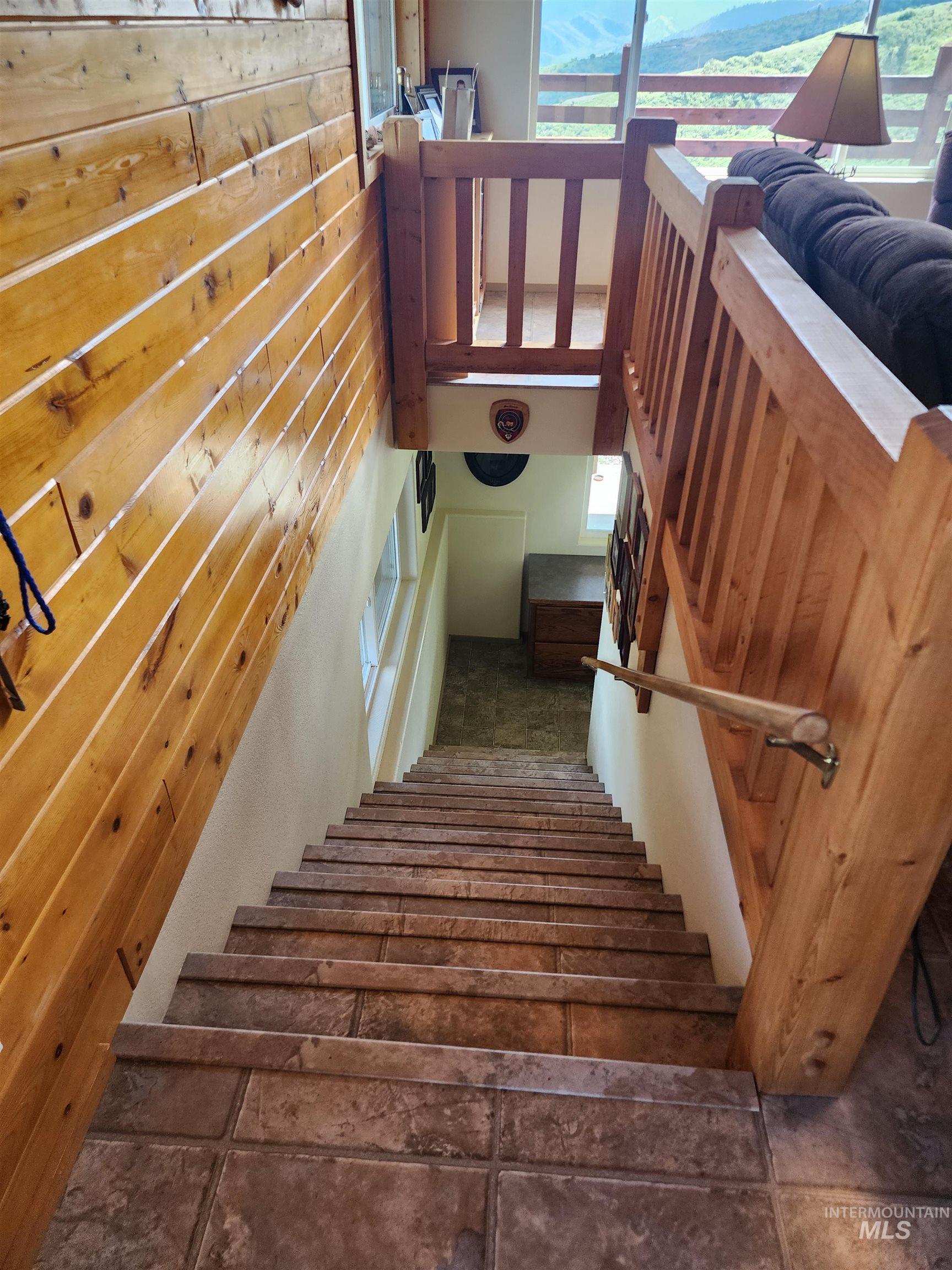 1073 Doumecq Road, White Bird, Idaho 83554, 3 Bedrooms, 2.5 Bathrooms, Residential For Sale, Price $675,000, 98945157