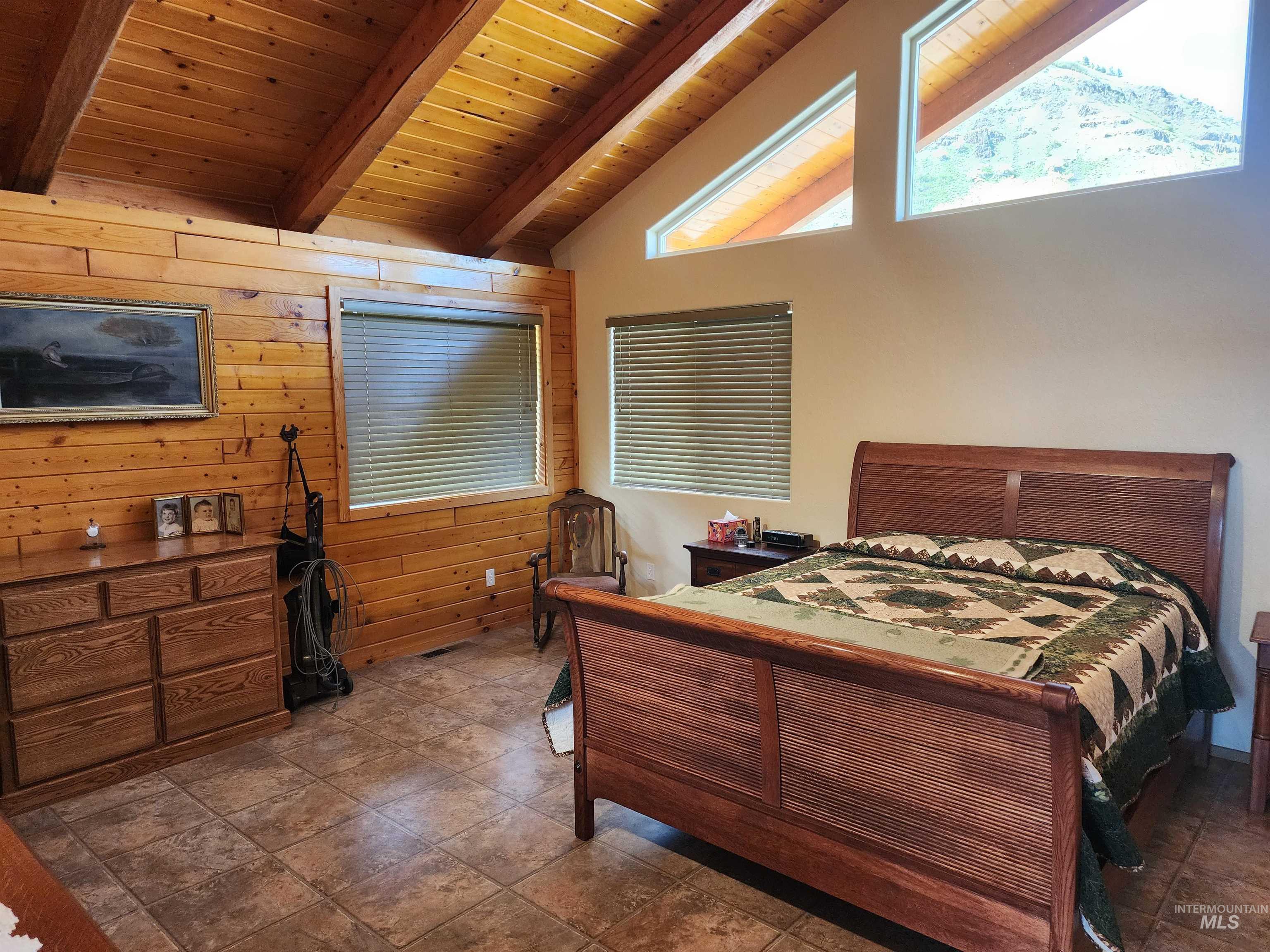 1073 Doumecq Road, White Bird, Idaho 83554, 3 Bedrooms, 2.5 Bathrooms, Residential For Sale, Price $675,000, 98945157