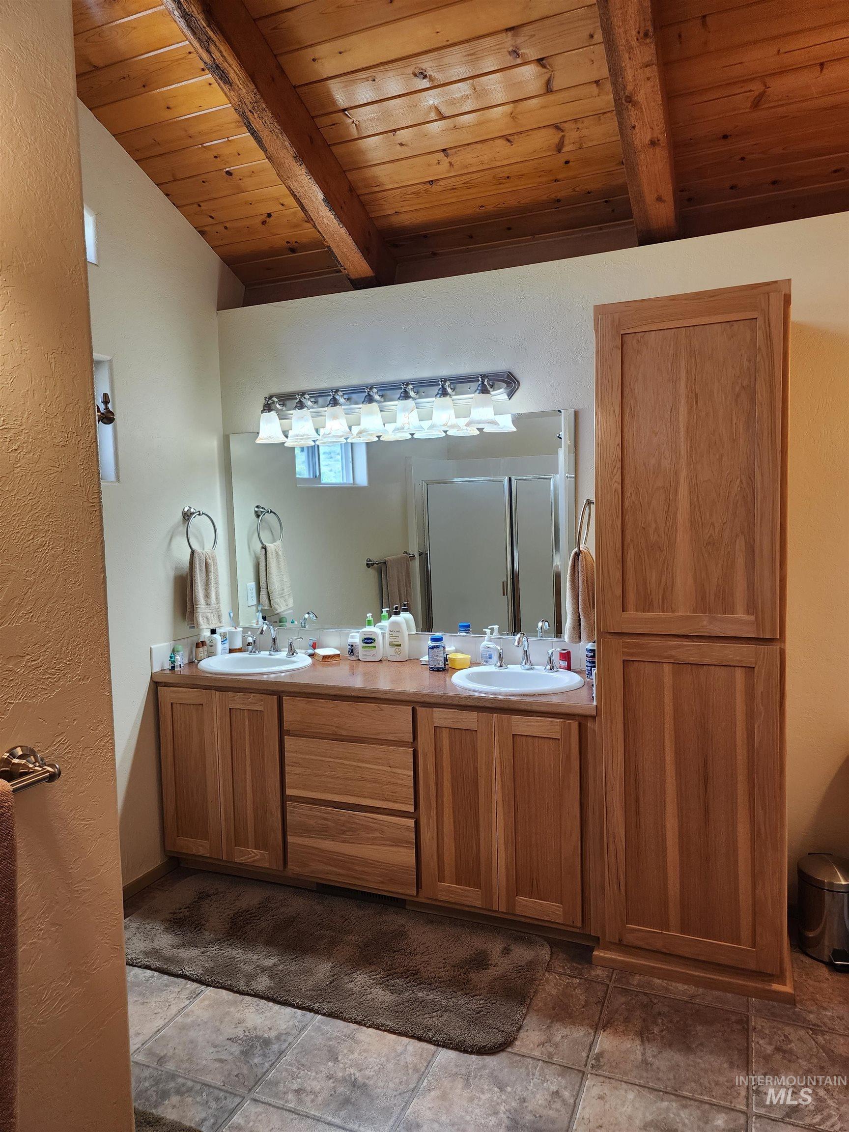 1073 Doumecq Road, White Bird, Idaho 83554, 3 Bedrooms, 2.5 Bathrooms, Residential For Sale, Price $675,000, 98945157