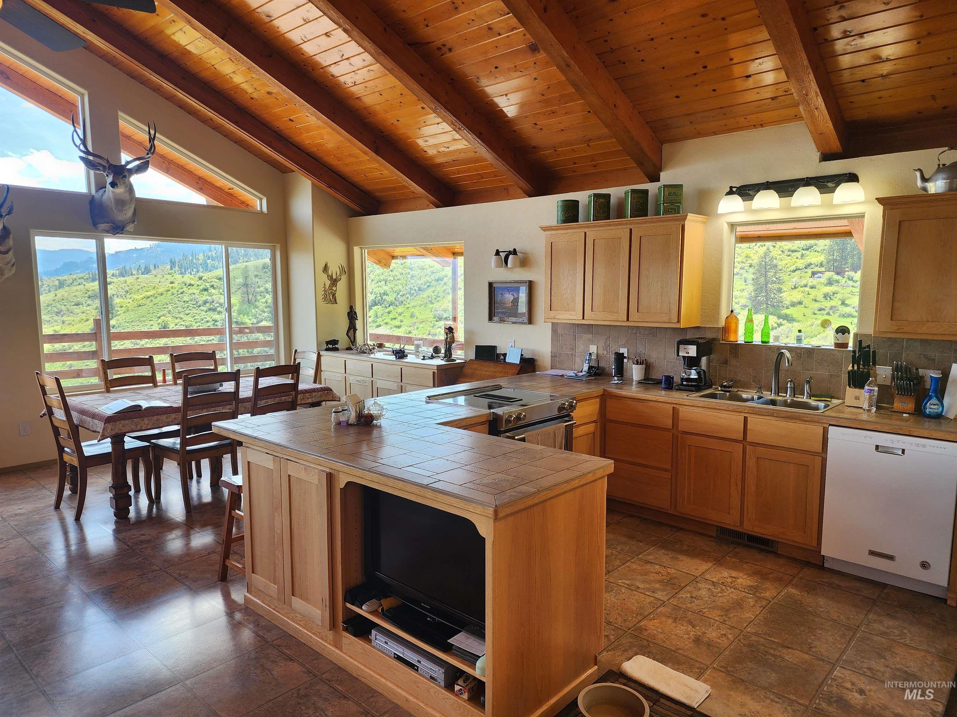 1073 Doumecq Road, White Bird, Idaho 83554, 3 Bedrooms, 2.5 Bathrooms, Residential For Sale, Price $675,000, 98945157