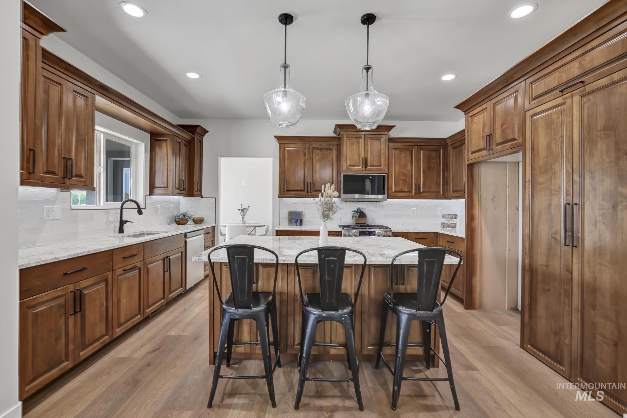 3675 E 3711 N, Kimberly, Idaho 83341, 4 Bedrooms, 3 Bathrooms, Residential For Sale, Price $689,000, 98945203