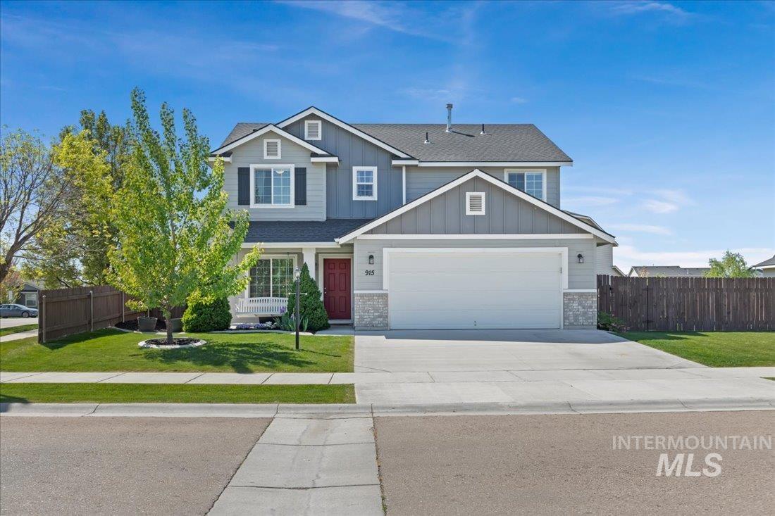 915 ione ave, Middleton, Idaho 83644, 4 Bedrooms, 2.5 Bathrooms, Residential For Sale, Price $439,000, 98945223