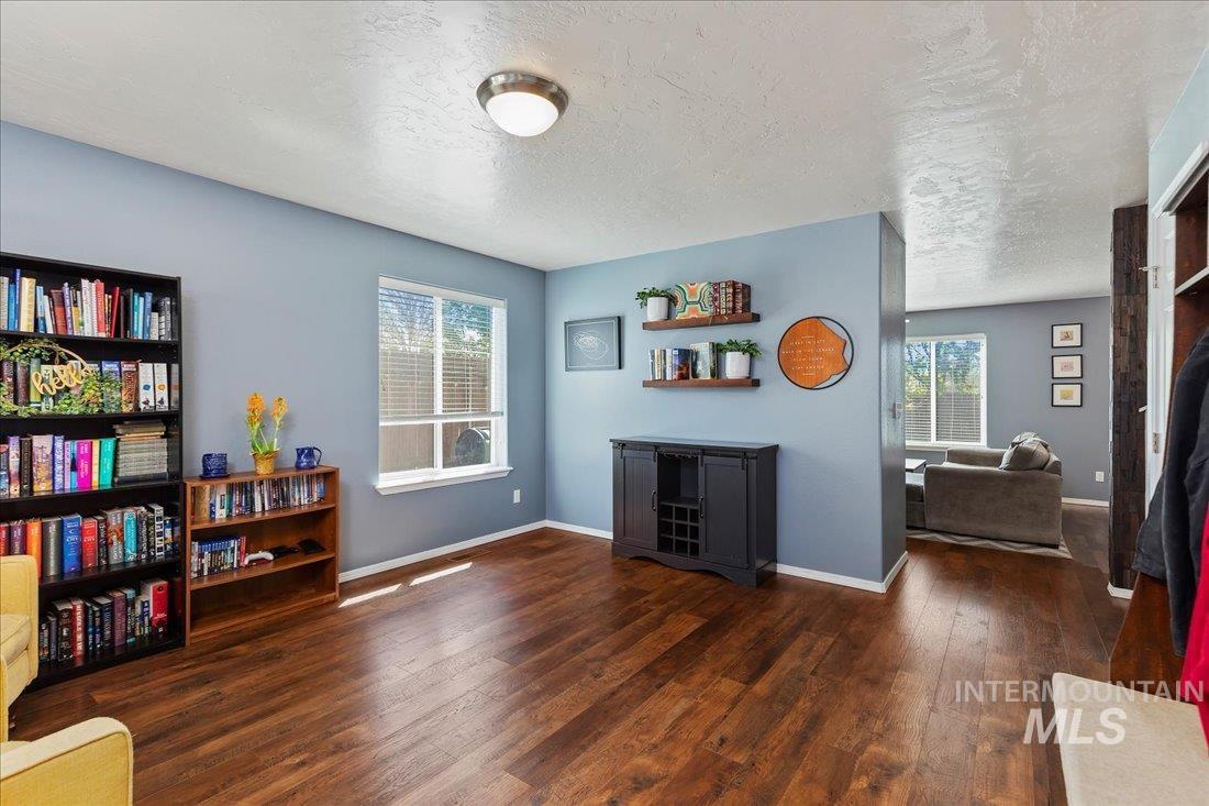 915 ione ave, Middleton, Idaho 83644, 4 Bedrooms, 2.5 Bathrooms, Residential For Sale, Price $439,000, 98945223