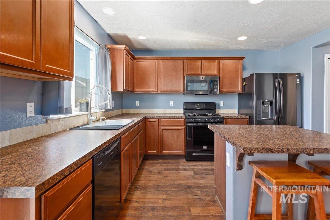 915 ione ave, Middleton, Idaho 83644, 4 Bedrooms, 2.5 Bathrooms, Residential For Sale, Price $439,000, 98945223