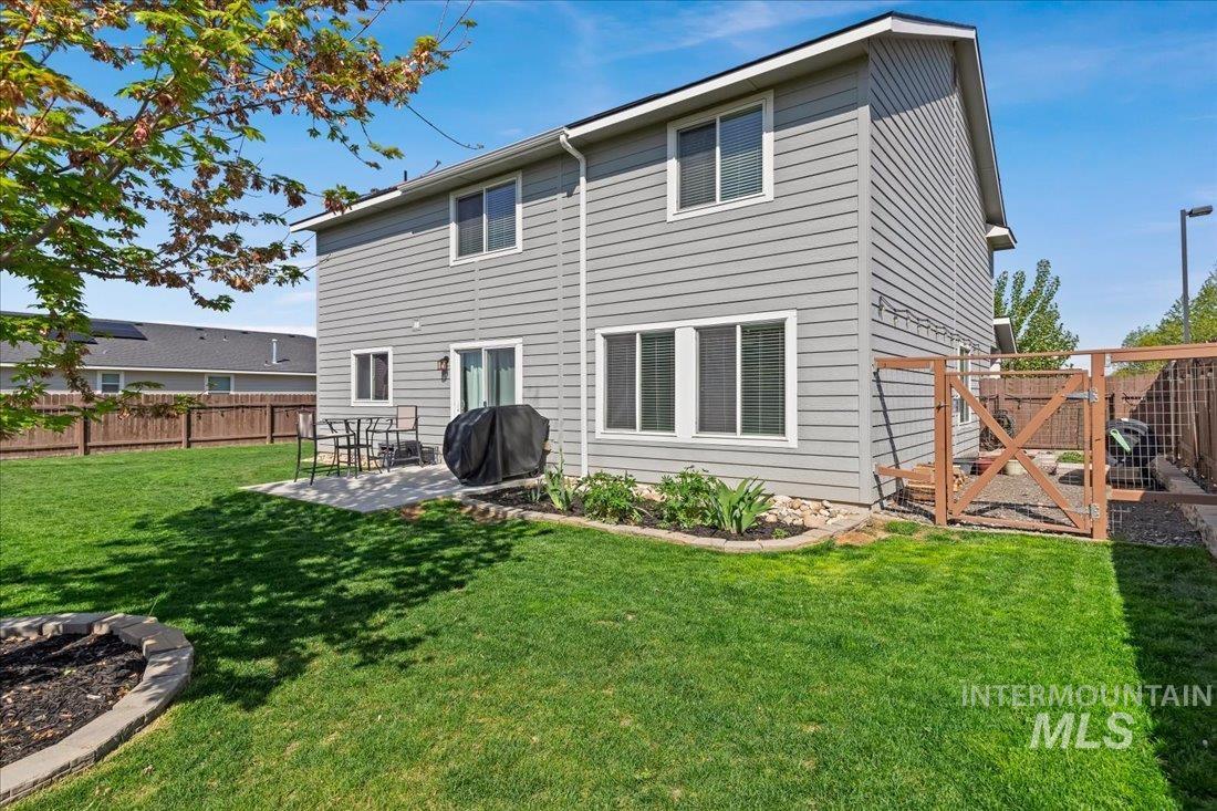 915 ione ave, Middleton, Idaho 83644, 4 Bedrooms, 2.5 Bathrooms, Residential For Sale, Price $439,000, 98945223
