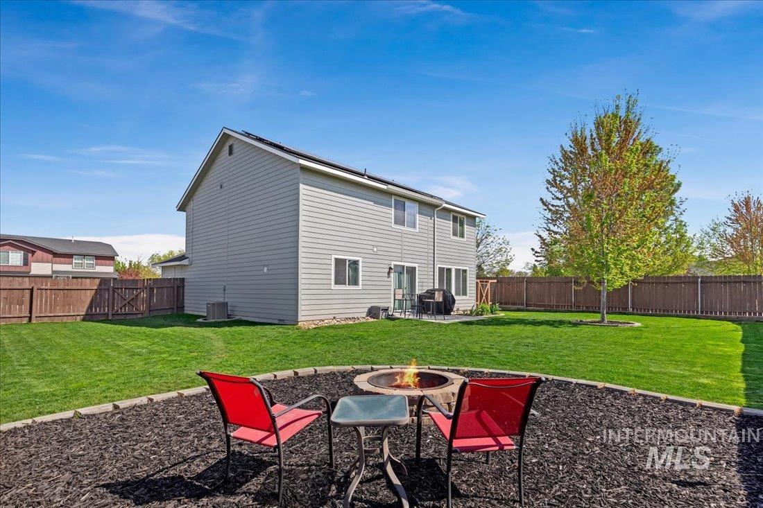 915 ione ave, Middleton, Idaho 83644, 4 Bedrooms, 2.5 Bathrooms, Residential For Sale, Price $439,000, 98945223