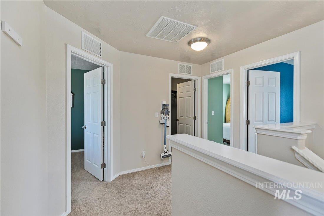 915 ione ave, Middleton, Idaho 83644, 4 Bedrooms, 2.5 Bathrooms, Residential For Sale, Price $439,000, 98945223