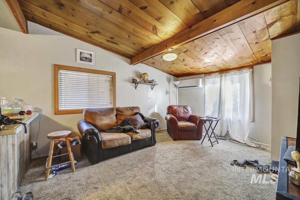111 2nd St, Rupert, Idaho 83350, 1 Bedroom, 1 Bathroom, Residential Income For Sale, Price $279,000, 98945246