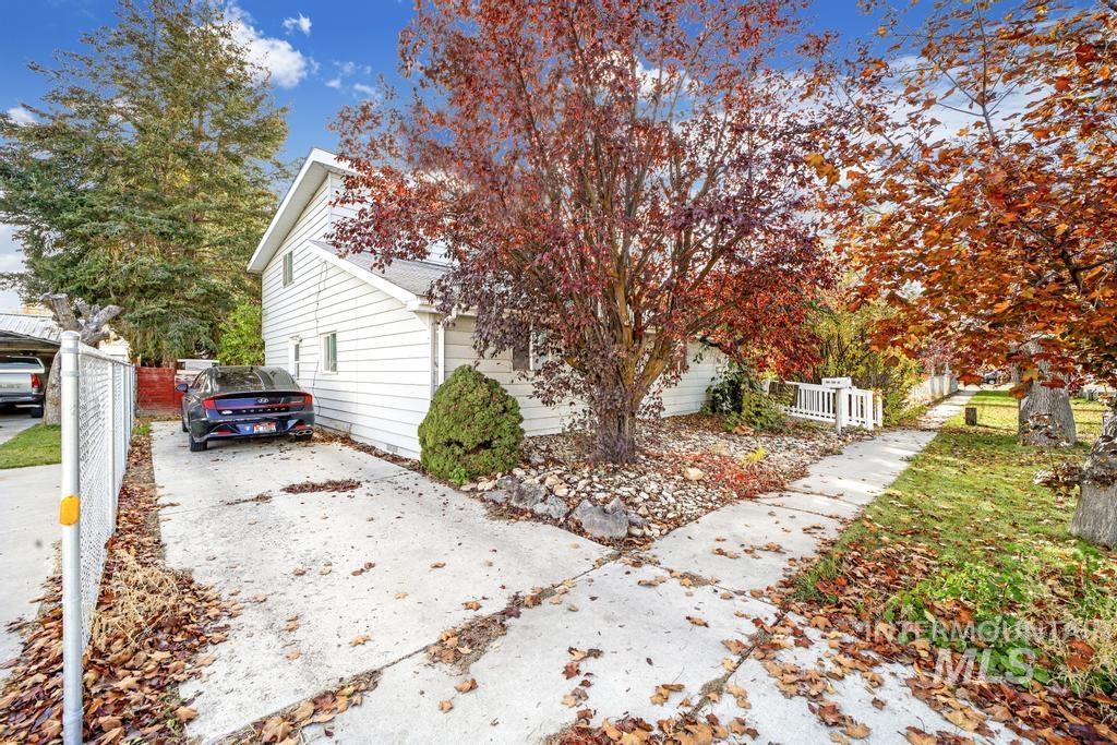 111 2nd St, Rupert, Idaho 83350, 1 Bedroom, 1 Bathroom, Residential Income For Sale, Price $279,000, 98945246