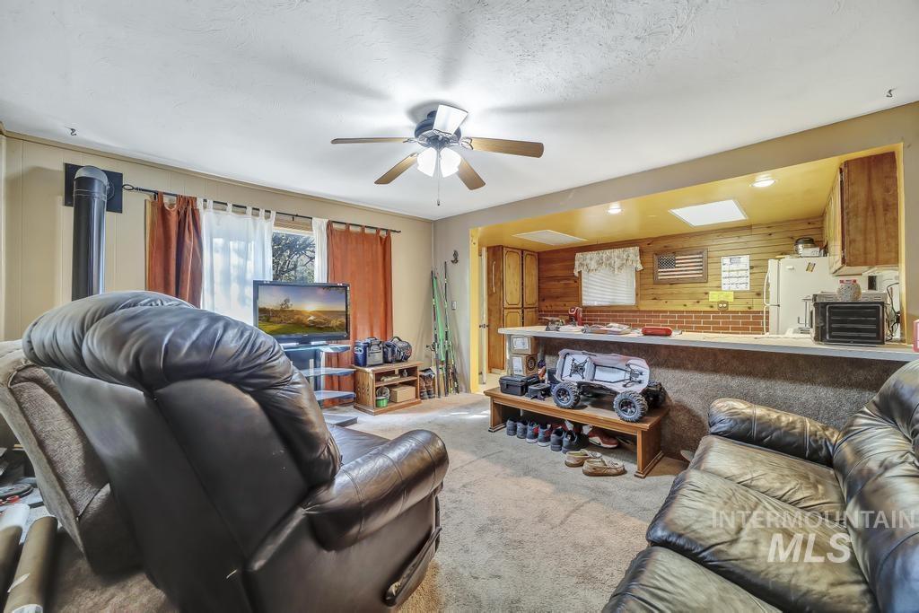 111 2nd St, Rupert, Idaho 83350, 1 Bedroom, 1 Bathroom, Residential Income For Sale, Price $279,000, 98945246