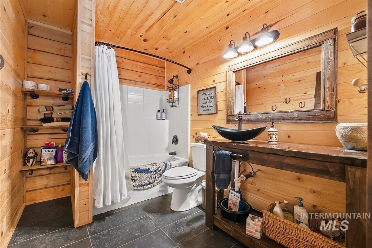 1684 stirrup way, Council, Idaho 83612, 4 Bedrooms, 3 Bathrooms, Residential For Sale, Price $1,759,000, 98945280