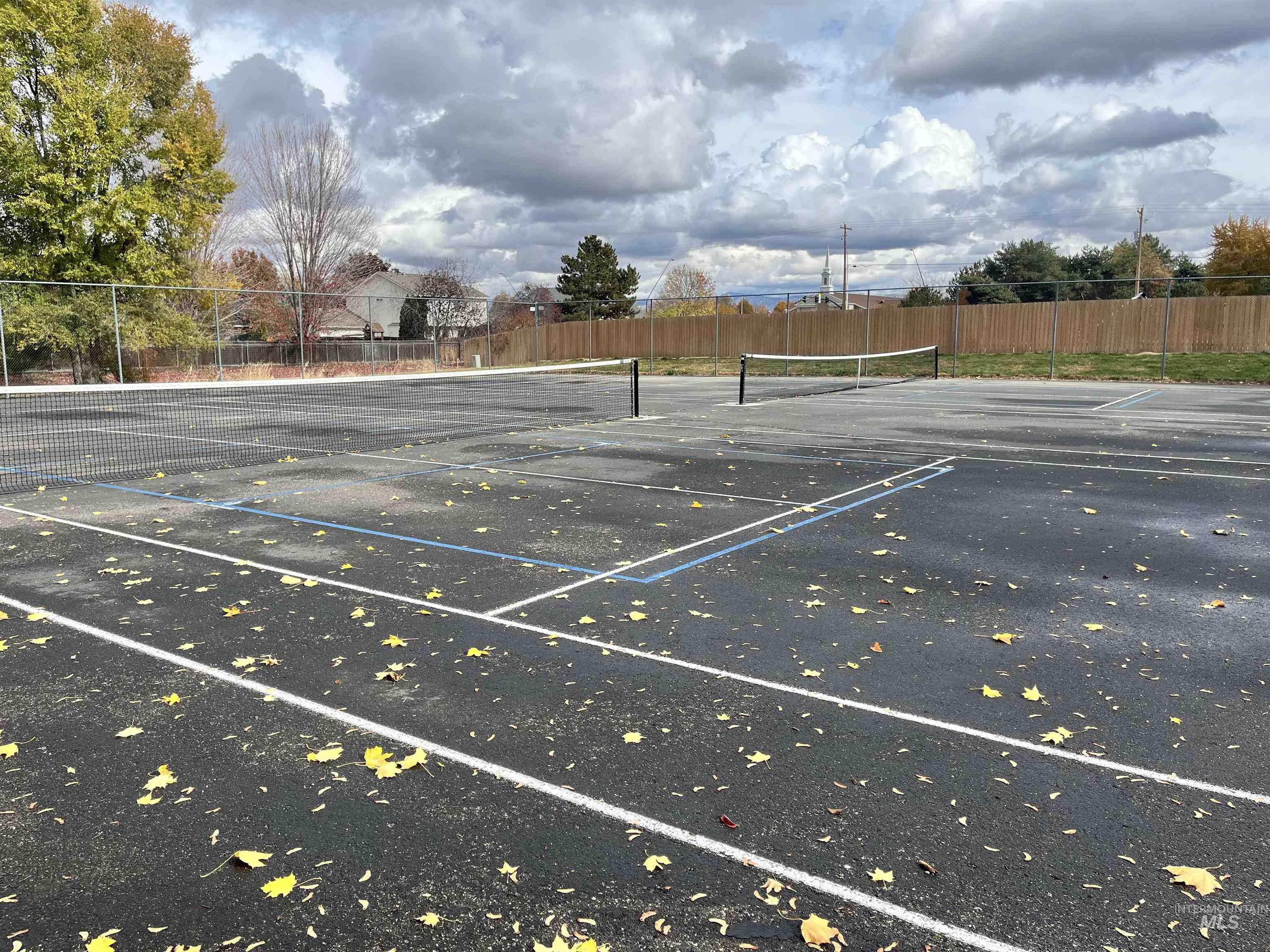 This lot adjoins the private park of Sportsman Point