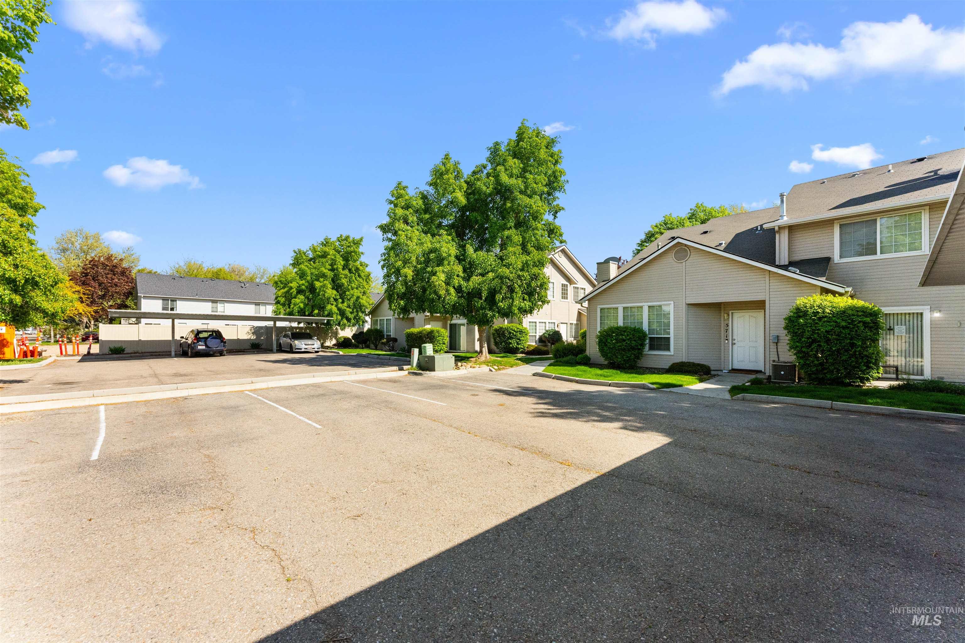 571-579 W Idaho Ave, Meridian, Idaho 83642, 2 Bedrooms, 2 Bathrooms, Residential Income For Rent, Price $990,000, 98945433