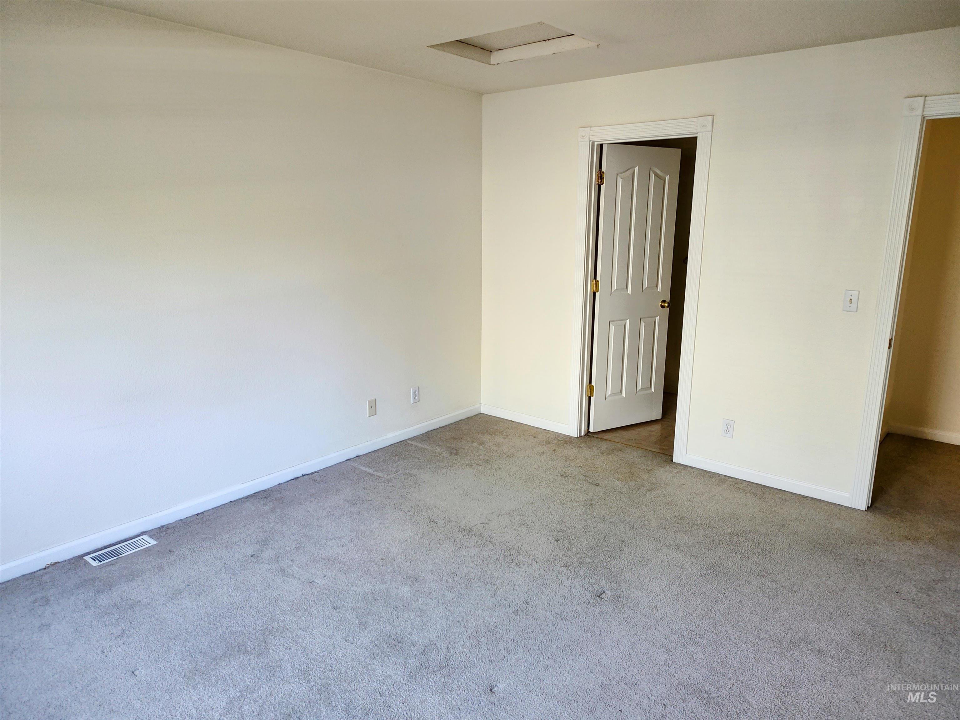 571-579 W Idaho Ave, Meridian, Idaho 83642, 2 Bedrooms, 2 Bathrooms, Residential Income For Rent, Price $990,000, 98945433