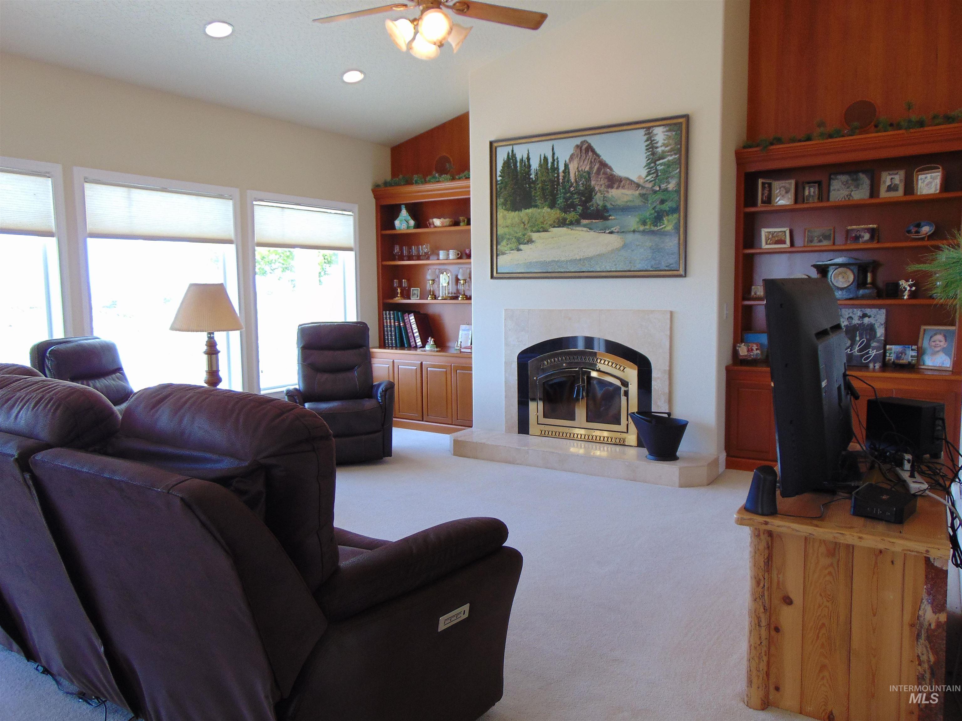 927 Haul Rd., Vale, Oregon 97918, 3 Bedrooms, 3 Bathrooms, Residential For Sale, Price $699,000, 98945540