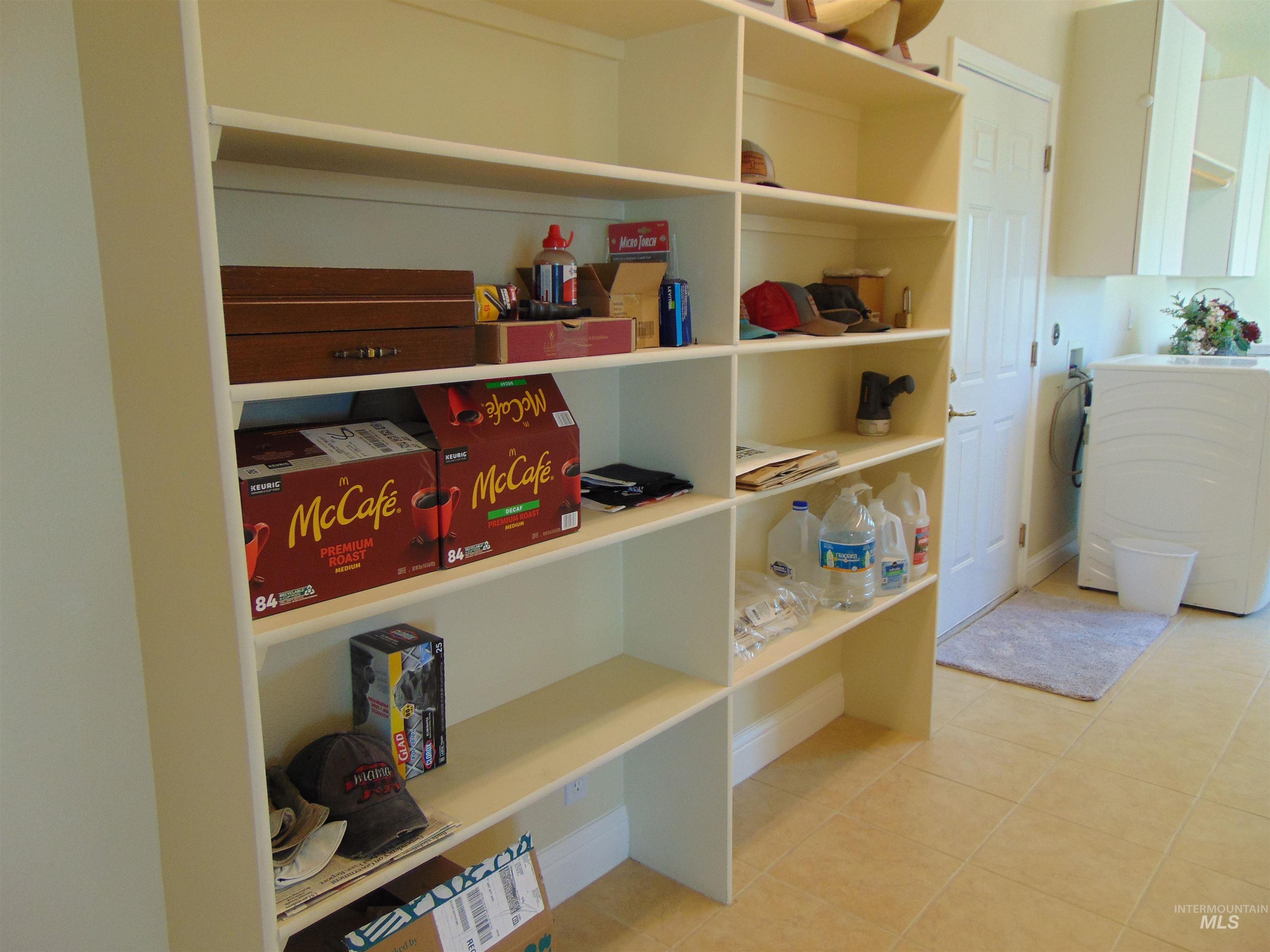 927 Haul Rd., Vale, Oregon 97918, 3 Bedrooms, 3 Bathrooms, Residential For Sale, Price $699,000, 98945540