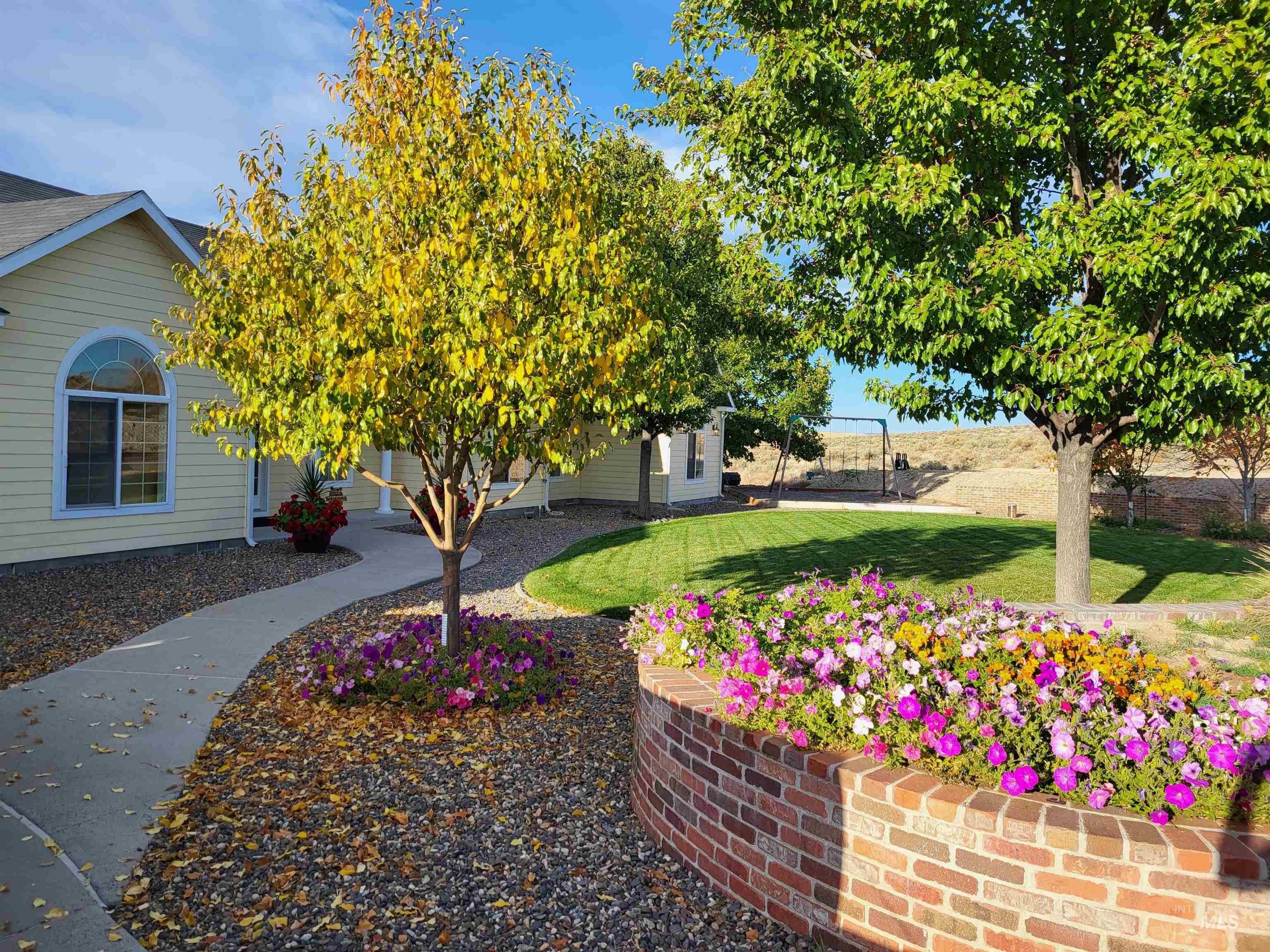 927 Haul Rd., Vale, Oregon 97918, 3 Bedrooms, 3 Bathrooms, Residential For Sale, Price $699,000, 98945540