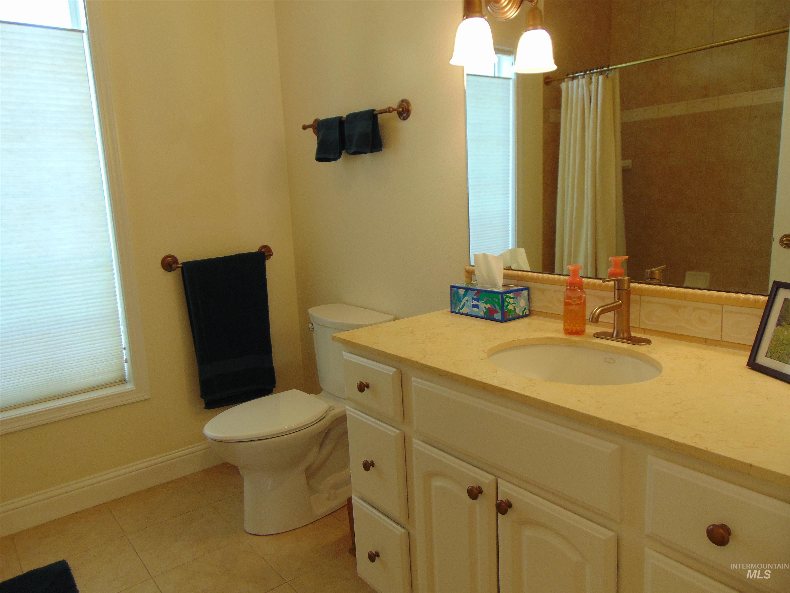 927 Haul Rd., Vale, Oregon 97918, 3 Bedrooms, 3 Bathrooms, Residential For Sale, Price $699,000, 98945540