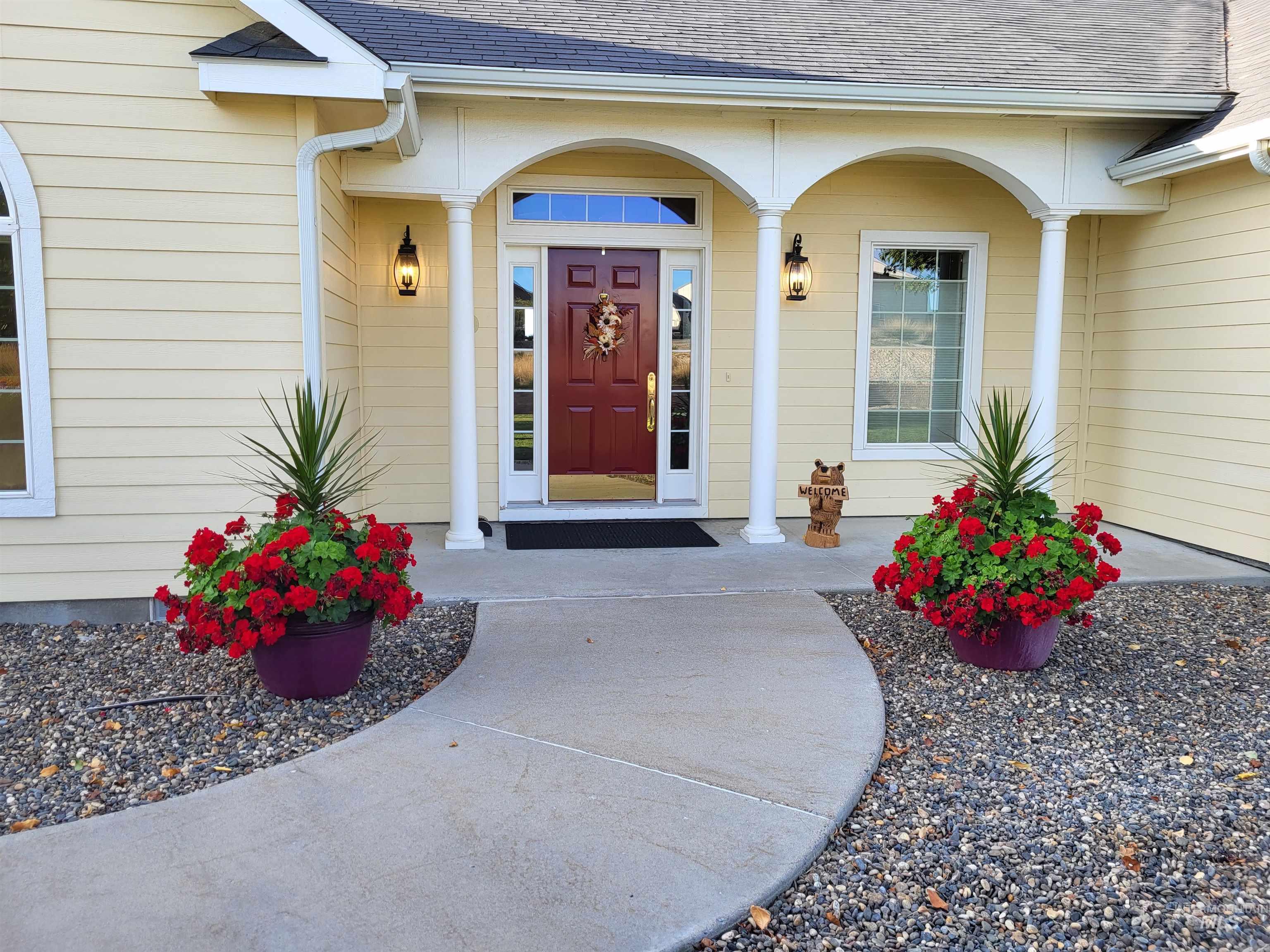 927 Haul Rd., Vale, Oregon 97918, 3 Bedrooms, 3 Bathrooms, Residential For Sale, Price $699,000, 98945540