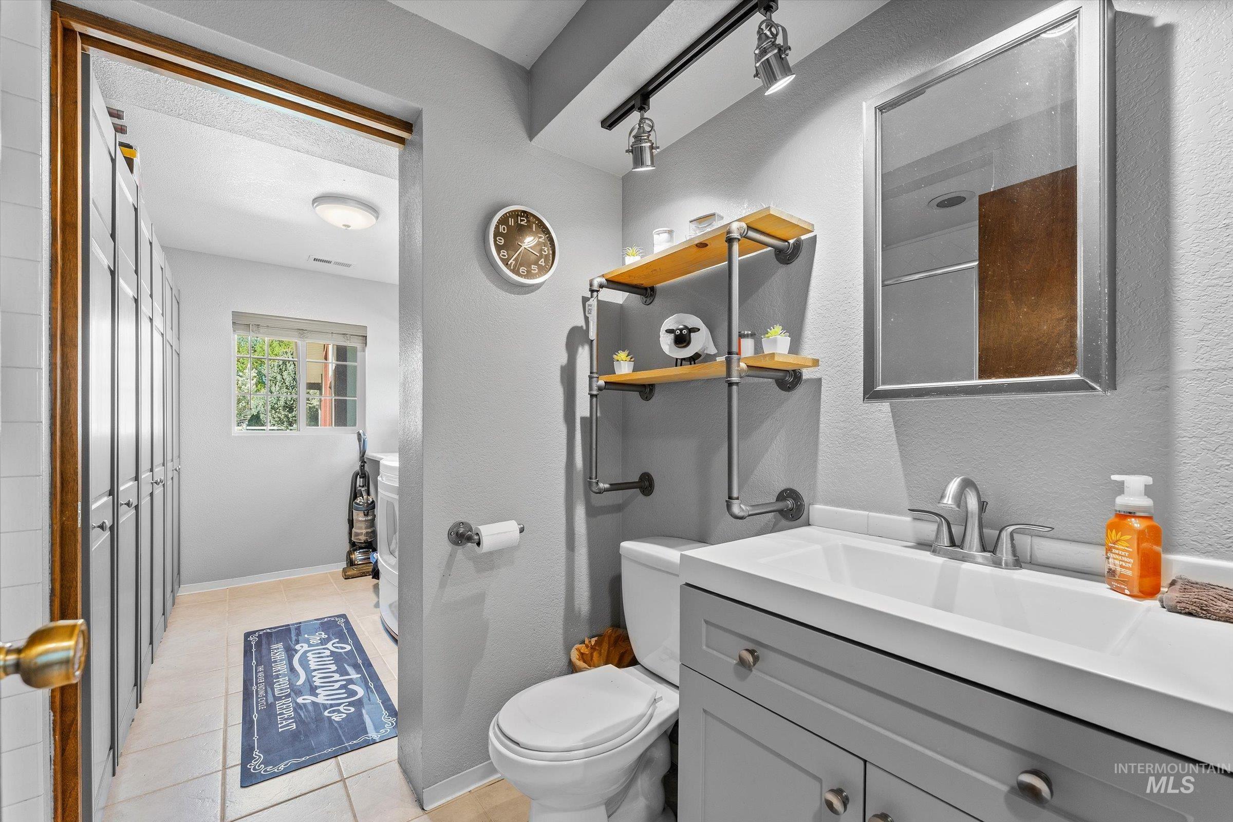 1440 N Meridian Rd., Eagle, Idaho 83616, 5 Bedrooms, 4 Bathrooms, Residential For Sale, Price $1,499,777, 98945558