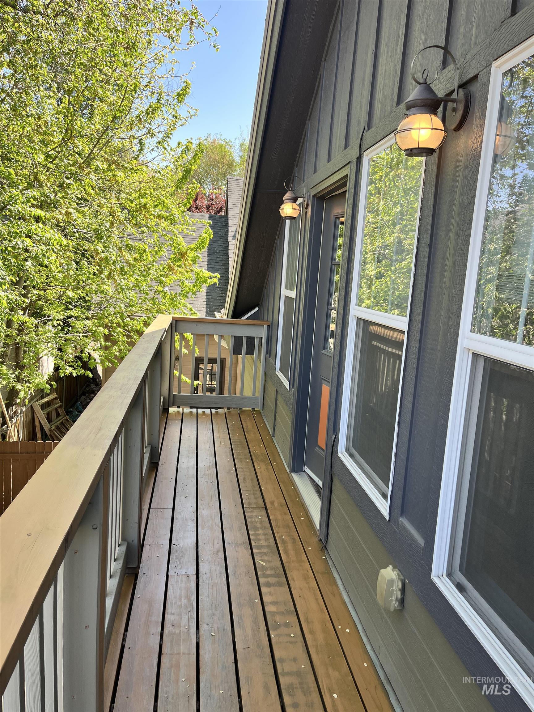 2910 W Hazel St., Boise, Idaho 83702, 3 Bedrooms, 2 Bathrooms, Residential For Sale, Price $546,000, 98945569