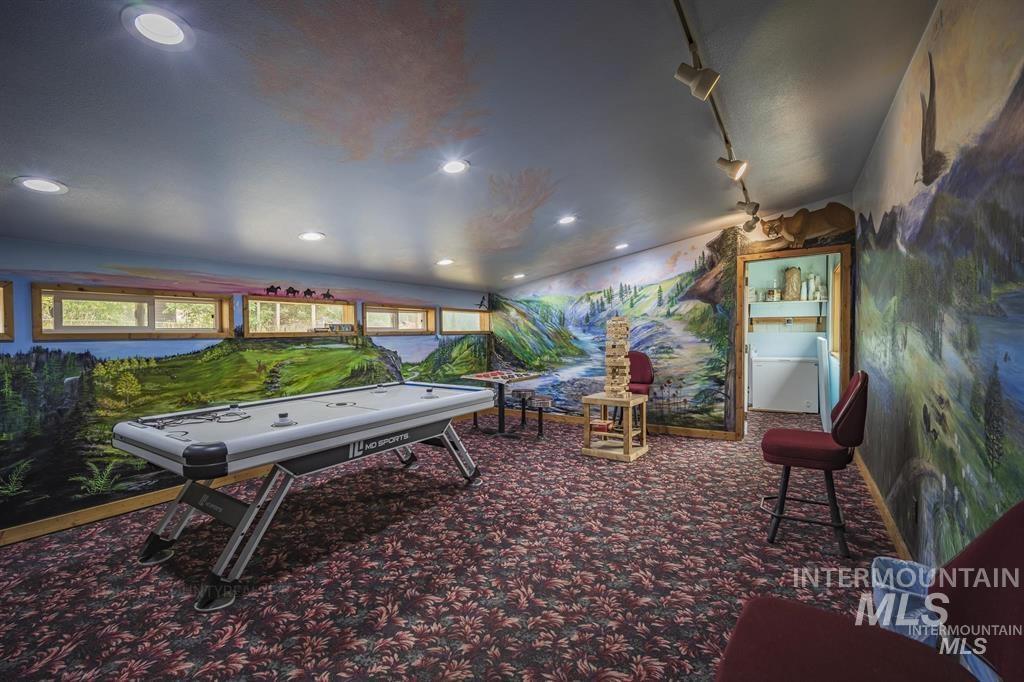 308 Main Street, Elk City, Idaho 83525, 1 Bedroom, 2 Bathrooms, Residential For Sale, Price $219,000, 98945572
