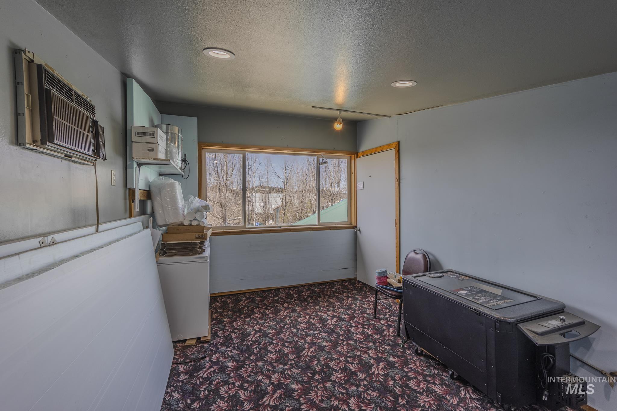 308 Main Street, Elk City, Idaho 83525, 1 Bedroom, 2 Bathrooms, Residential For Sale, Price $219,000, 98945572