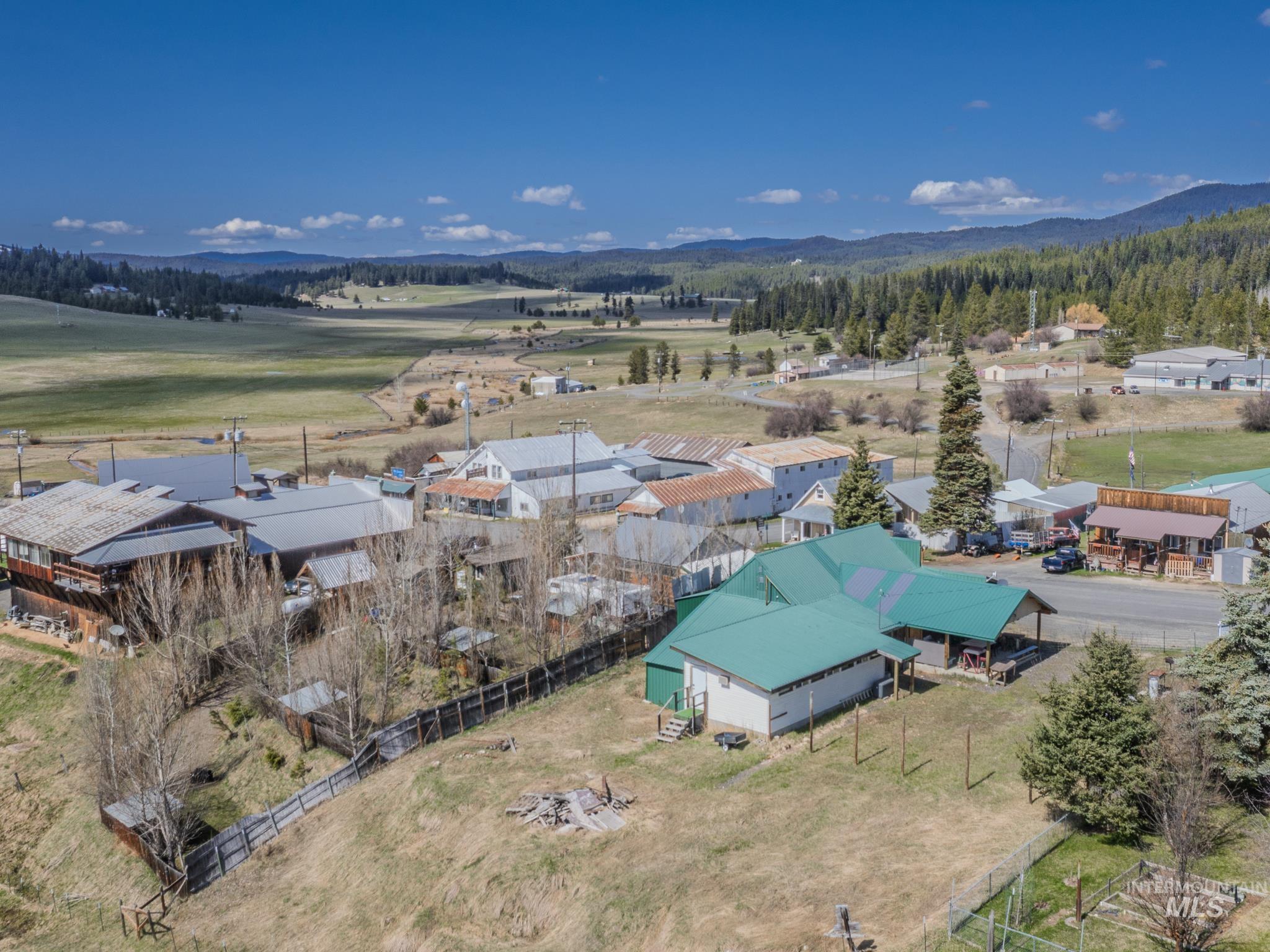308 Main Street, Elk City, Idaho 83525, 1 Bedroom, 2 Bathrooms, Residential For Sale, Price $219,000, 98945572